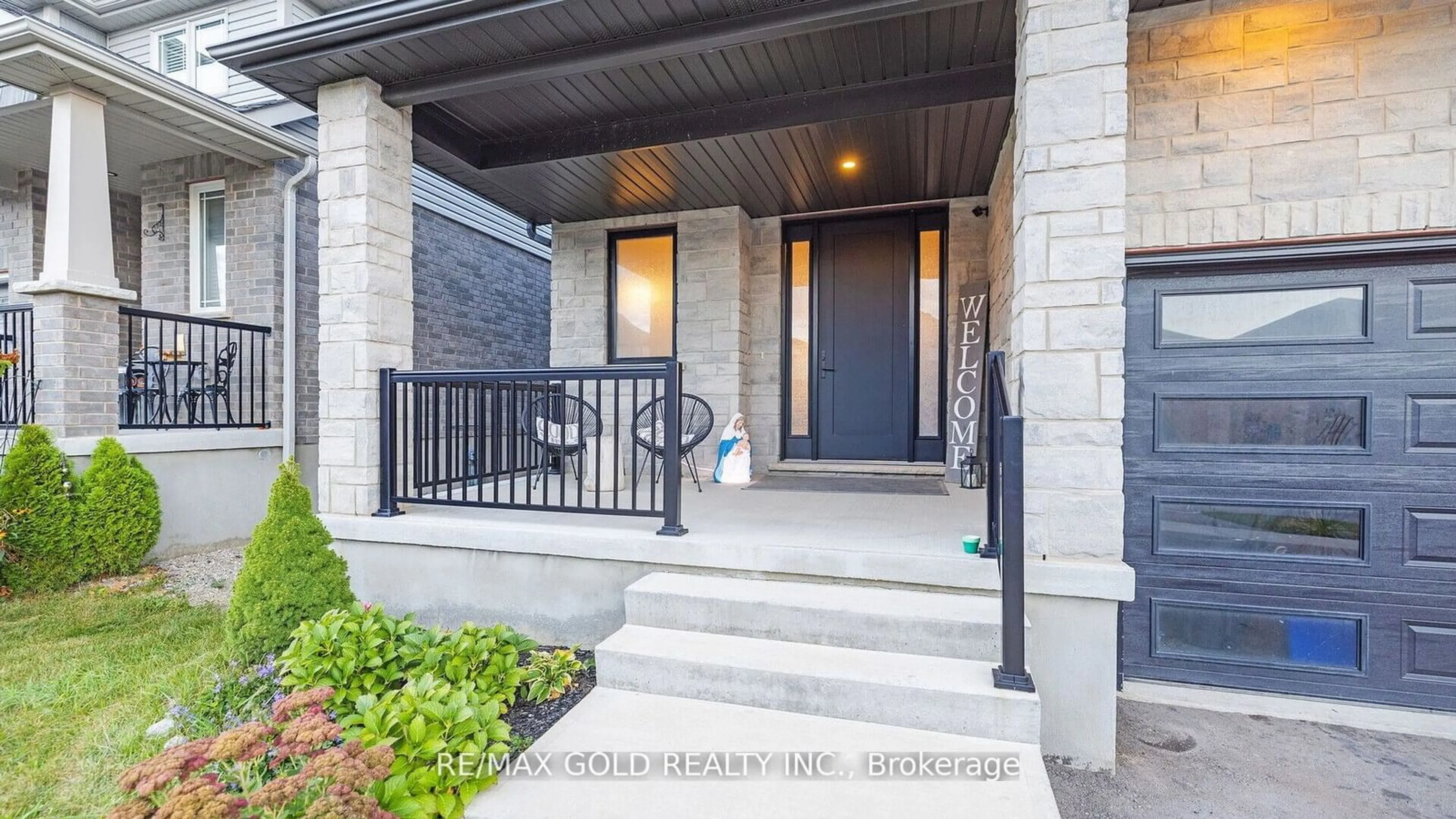 Indoor entryway, cement floor for 11 Tindall Cres, East Luther Grand Valley Ontario L9W 6P4