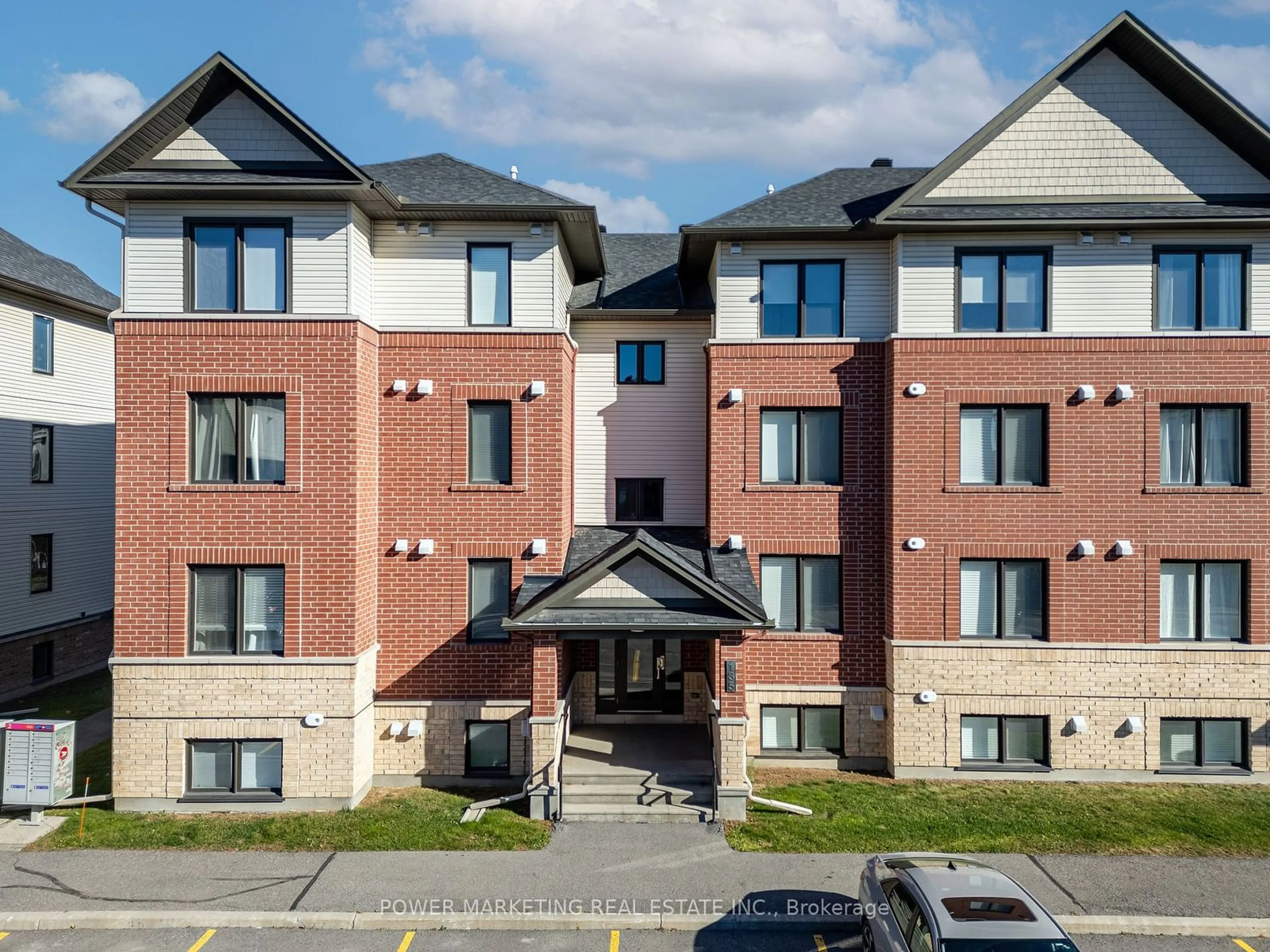 A pic from exterior of the house or condo, the front or back of building for 135 BLUESTONE #2, Orleans - Cumberland and Area Ontario K4A 0X7