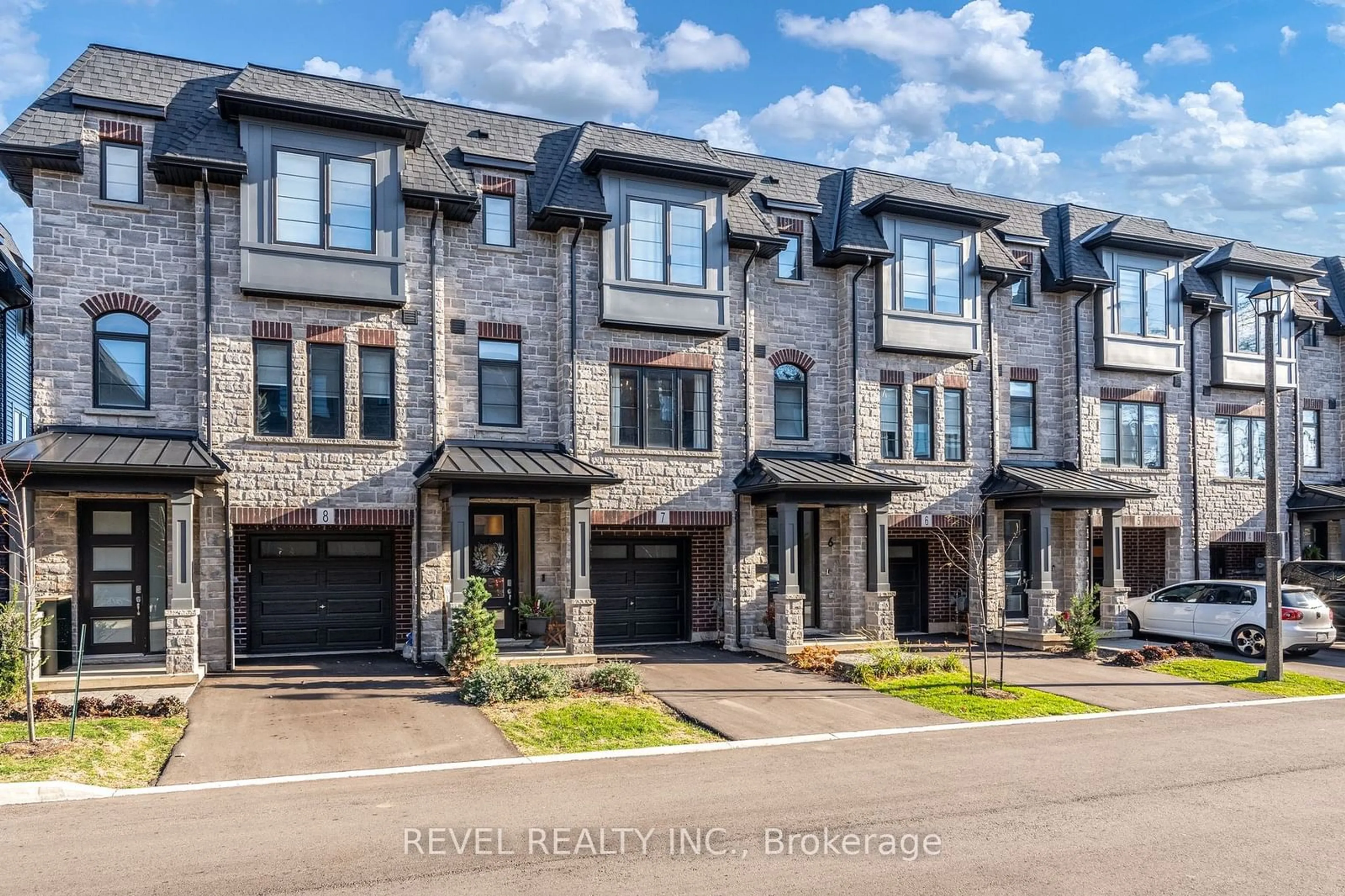 A pic from exterior of the house or condo, the street view for 187 Wilson St #7, Hamilton Ontario L9G 0J3