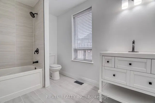 Primary image of 27 Grove St