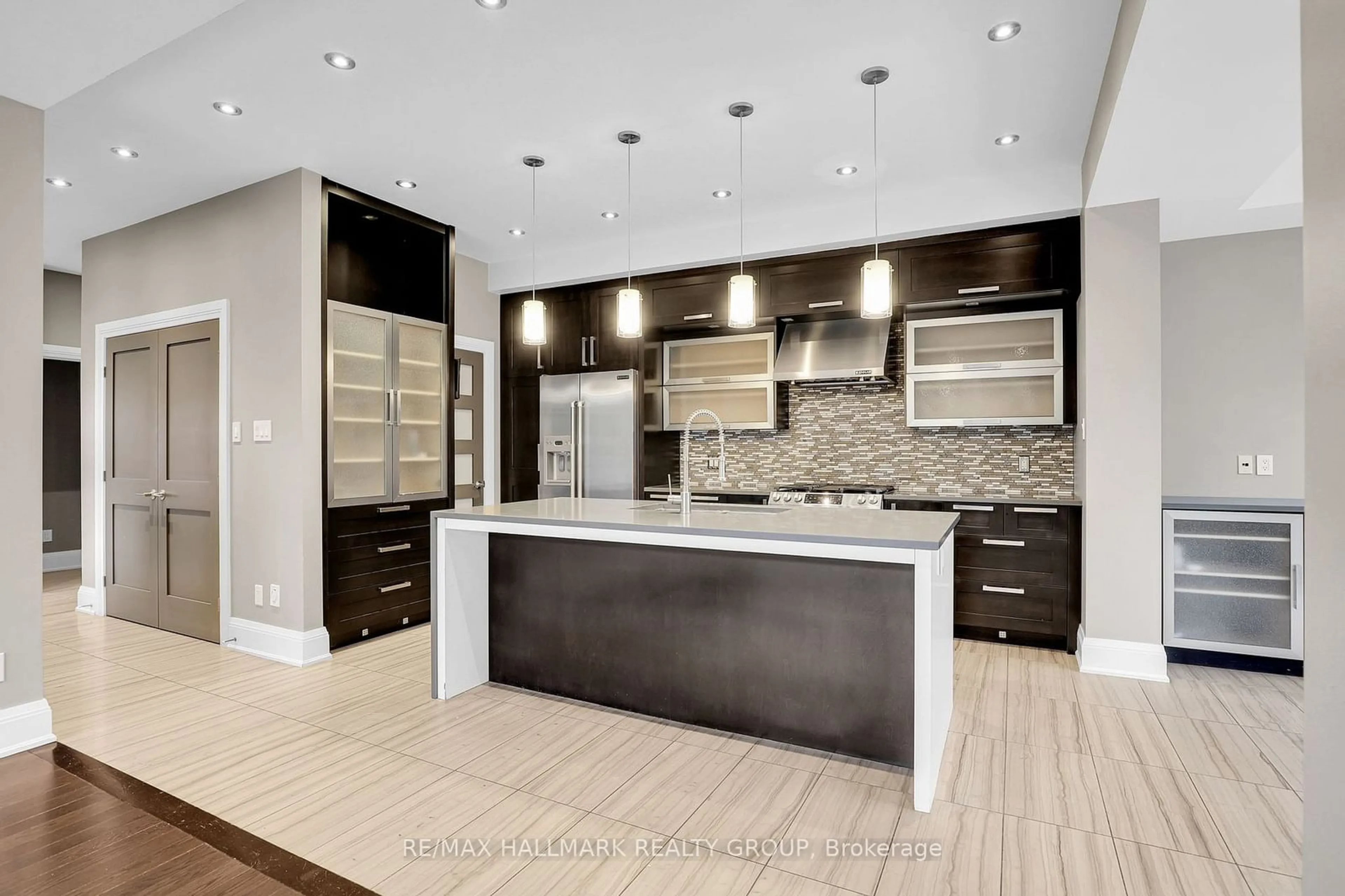 Contemporary kitchen, wood floors, mountain for 1601 Kingsdale Ave, Blossom Park - Airport and Area Ontario K1T 1H3