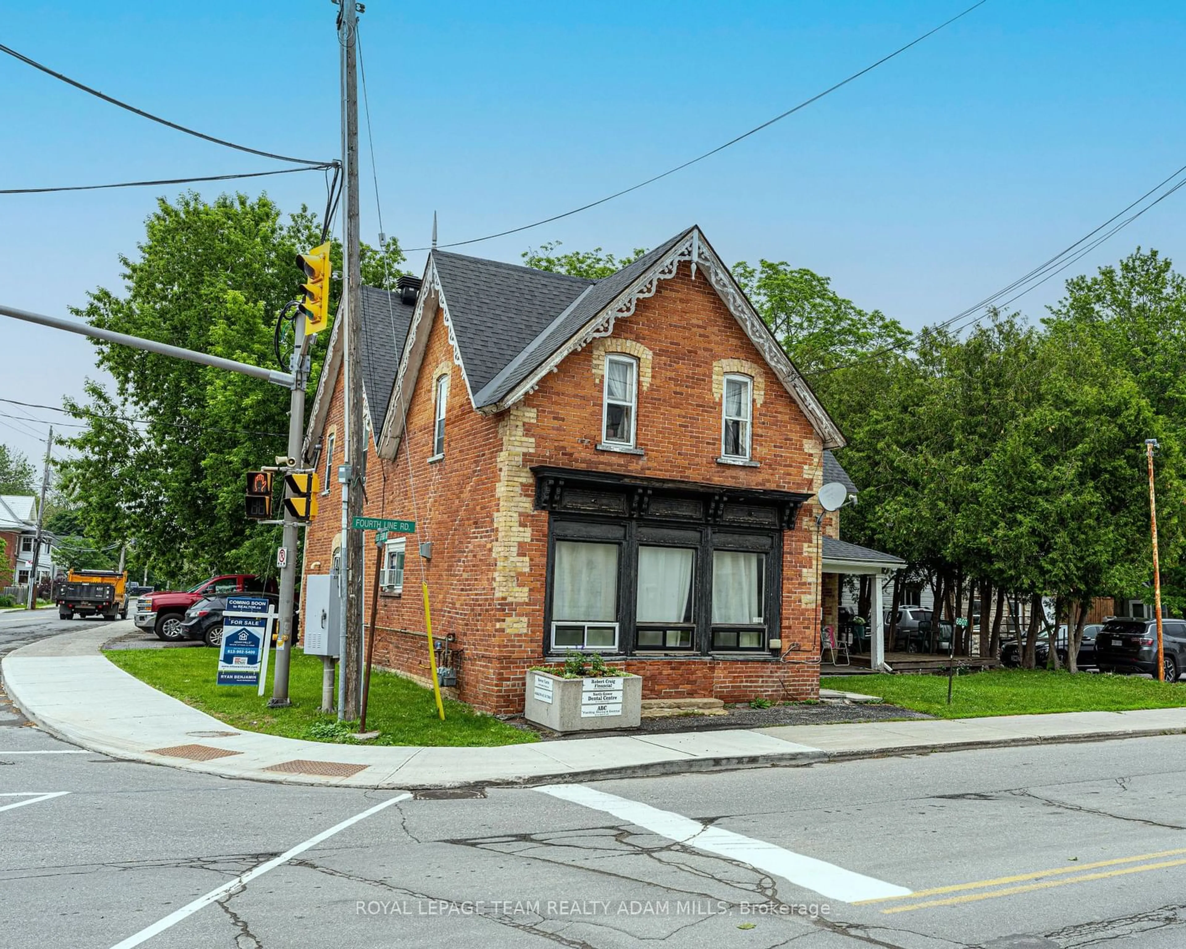 A pic from exterior of the house or condo, the front or back of building for 6607 FOURTH LINE Rd, Manotick - Kars - Rideau Twp and Area Ontario K0A 2T0