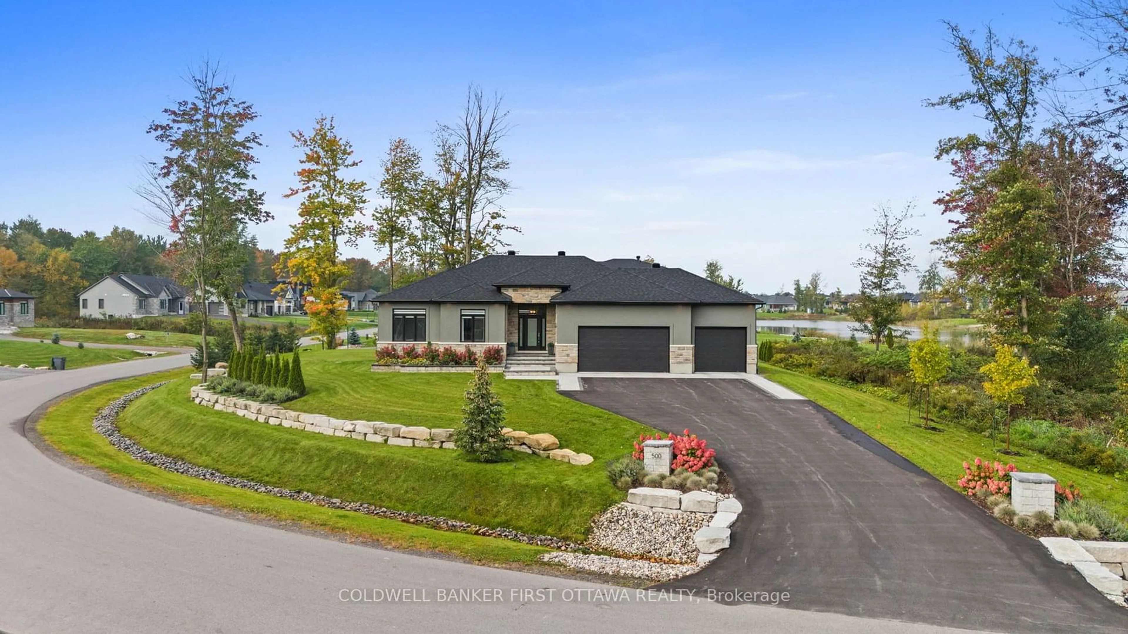 Frontside or backside of a home, the street view for 500 SHOREWAY Dr, Greely Ontario K4P 0G3