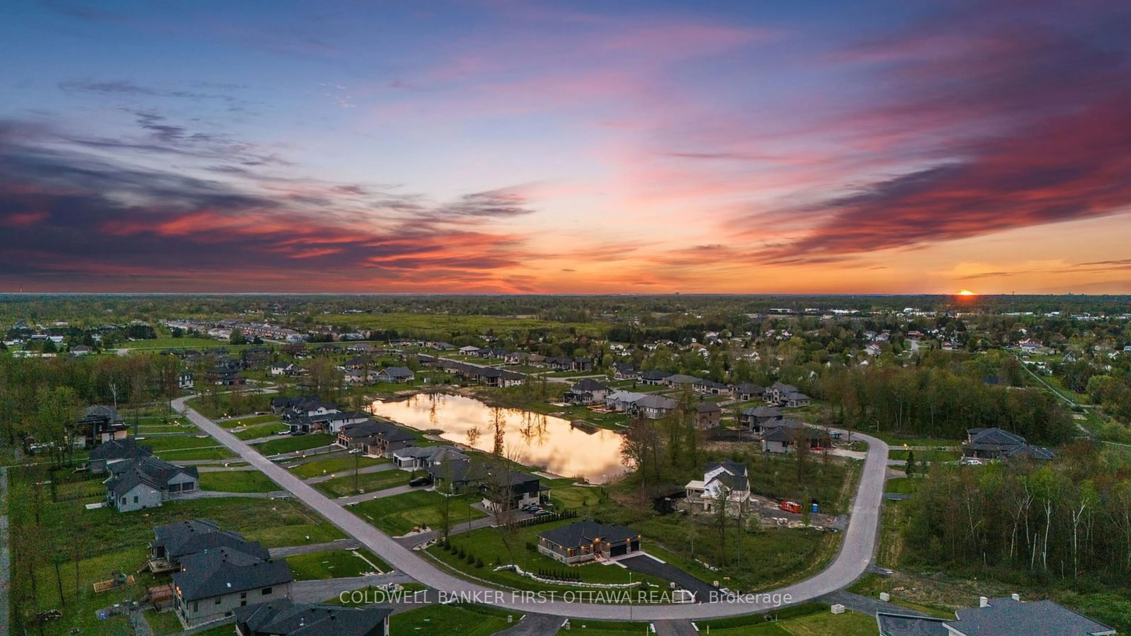 A pic from outside/outdoor area/front of a property/back of a property/a pic from drone, water/lake/river/ocean view for 500 SHOREWAY Dr, Greely - Metcalfe - Osgoode - Vernon and Area Ontario K4P 0G3