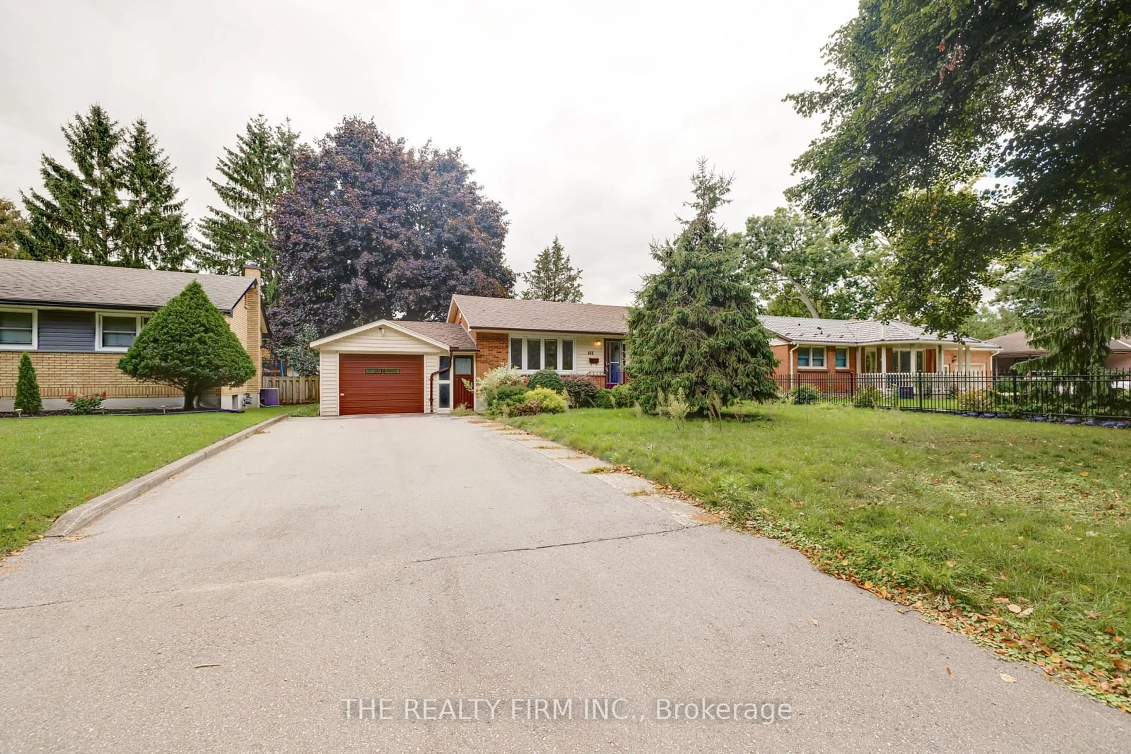 Frontside or backside of a home, the street view for 153 MANITOULIN Dr, London Ontario N5W 1M6