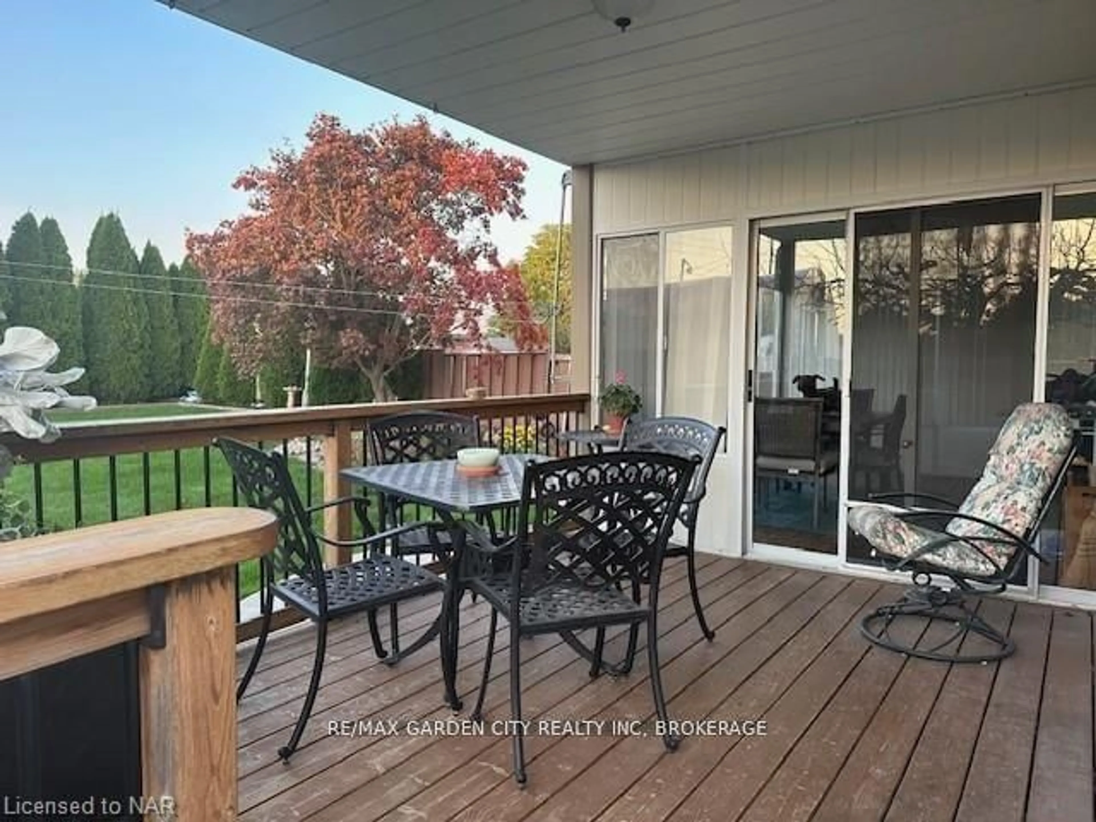 Patio, the fenced backyard for 48 Mcdonald Ave, Thorold Ontario L2V 3E6