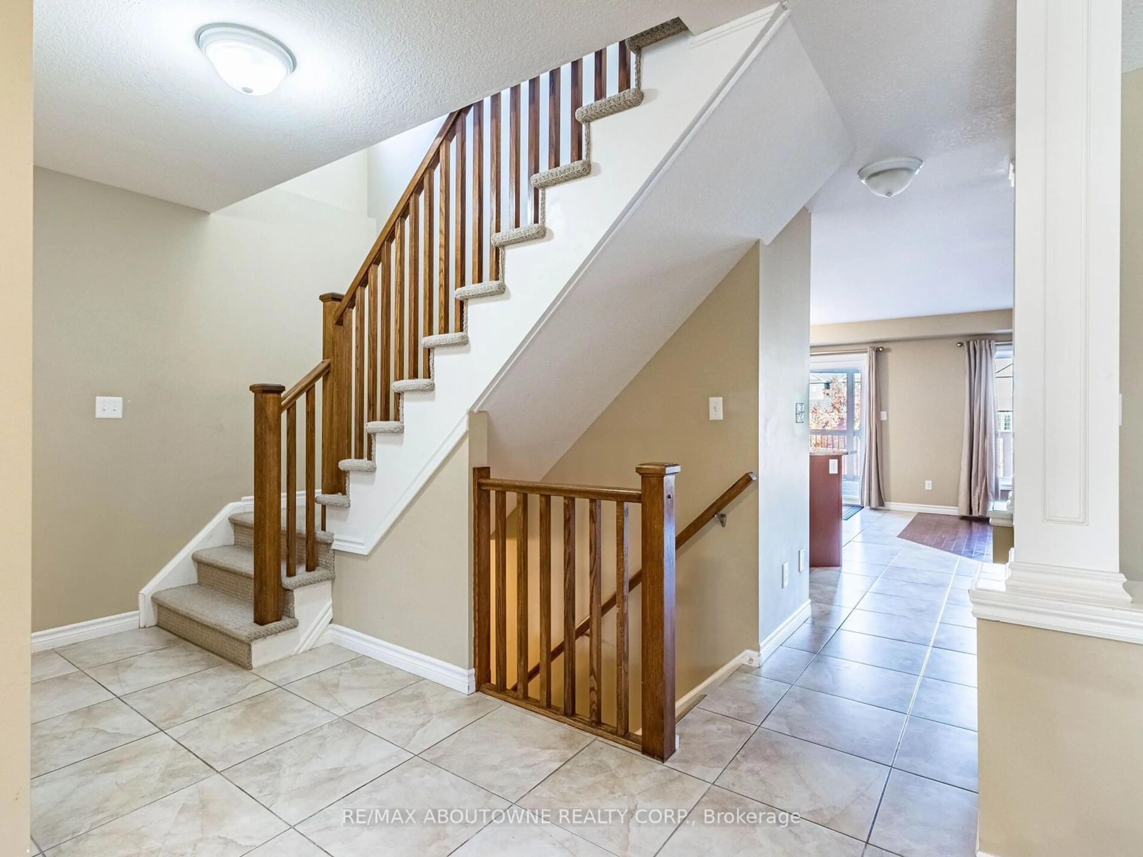 Stairs for 101 Norma Cres, Guelph Ontario N1E 0K6