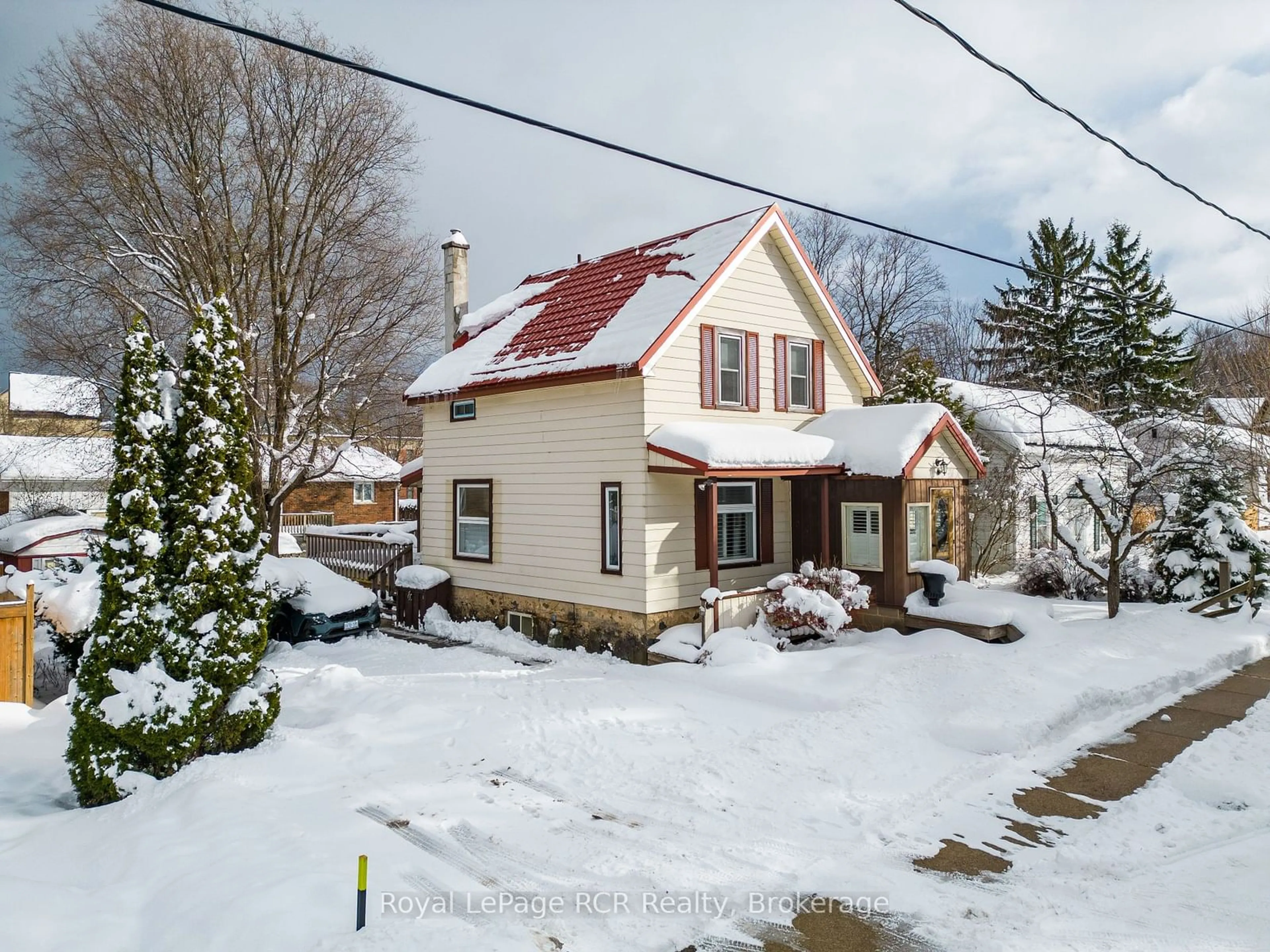 Frontside or backside of a home, cottage for 271 DENMARK St, Meaford Ontario N4L 1C2