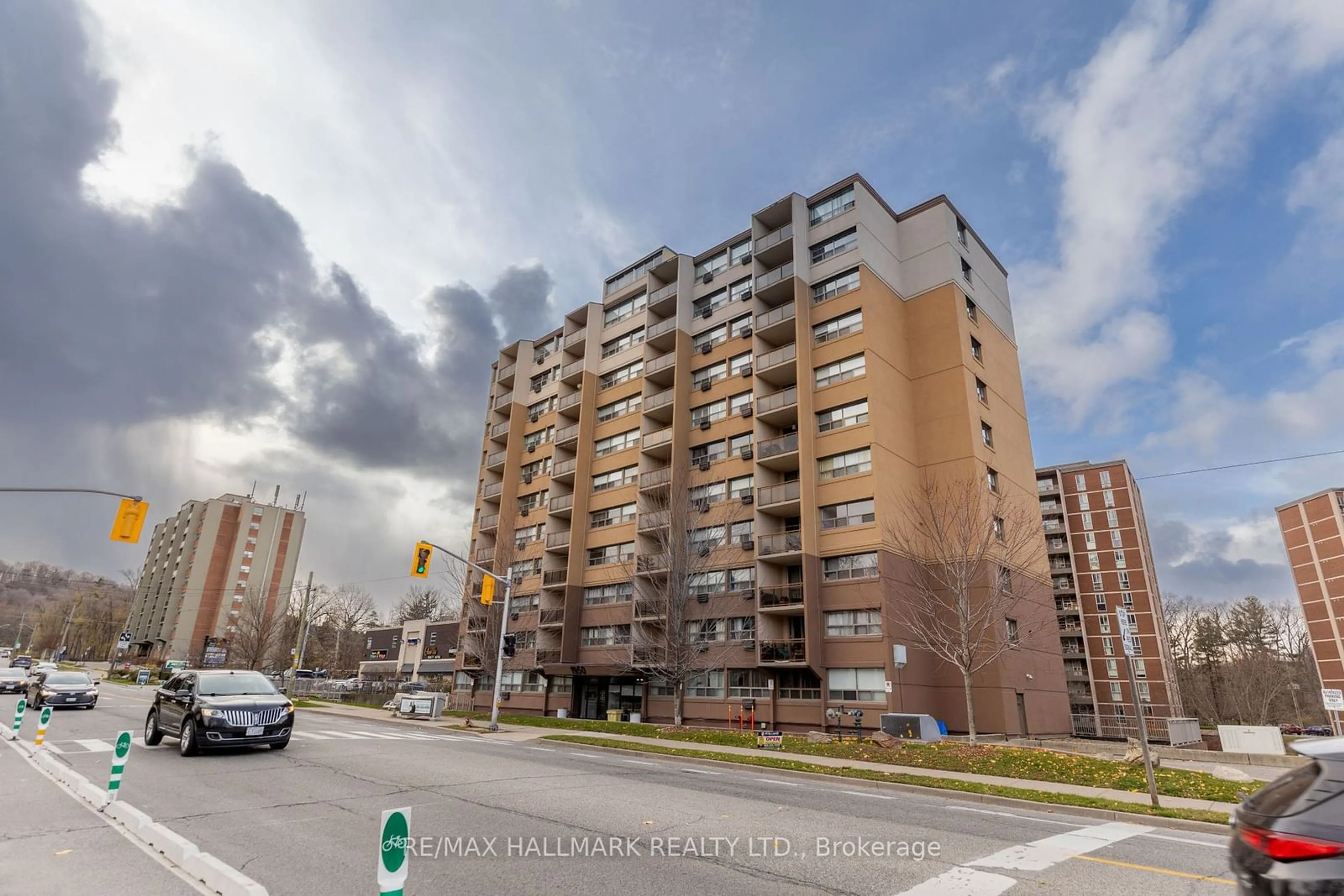 Unknown for 1950 Main St #607, Hamilton Ontario L8S 4M9