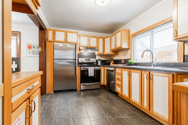 Additional property image - 60 Lake Avenue Dr