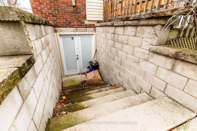 Additional property image - 60 Lake Avenue Dr