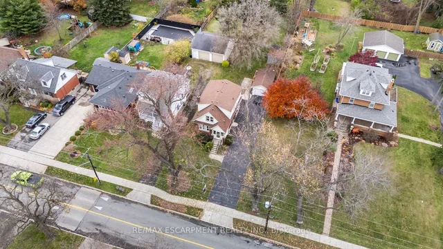 Additional property image - 60 Lake Avenue Dr