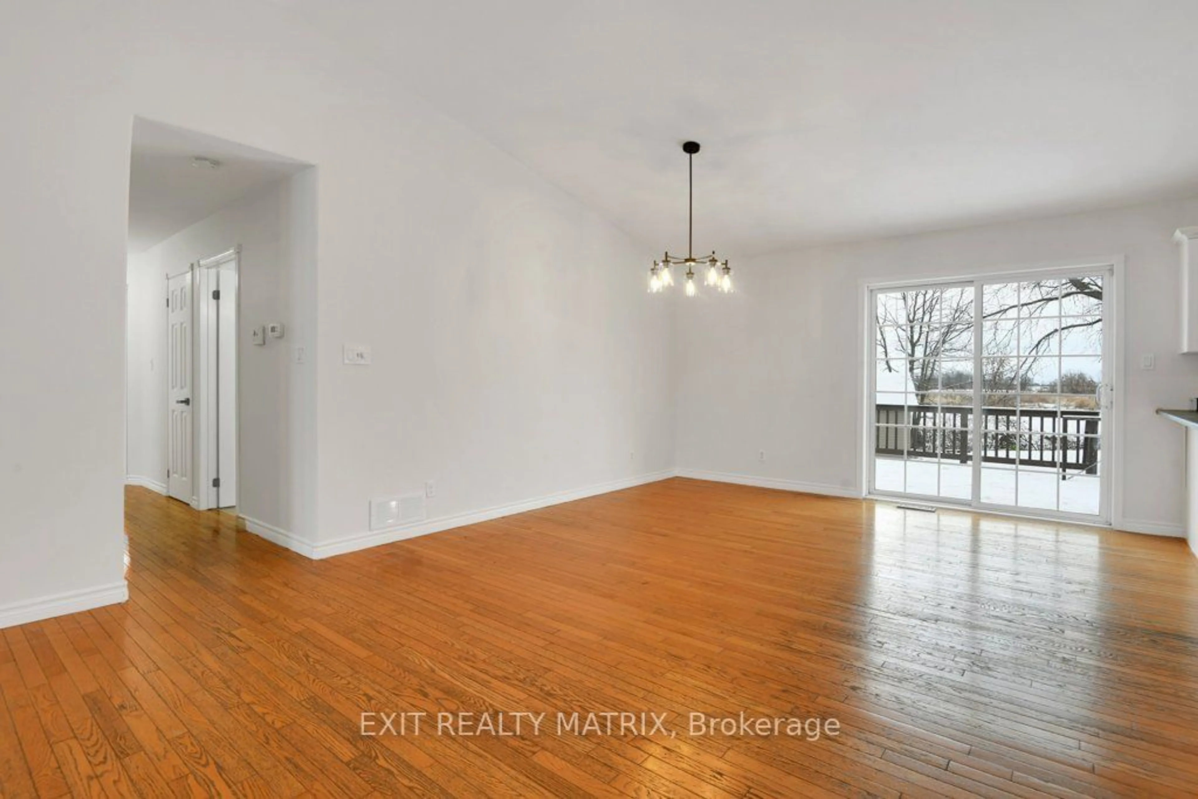 A pic of a room, wood floors for 7 Bridge St, North Stormont Ontario K0A 1R0