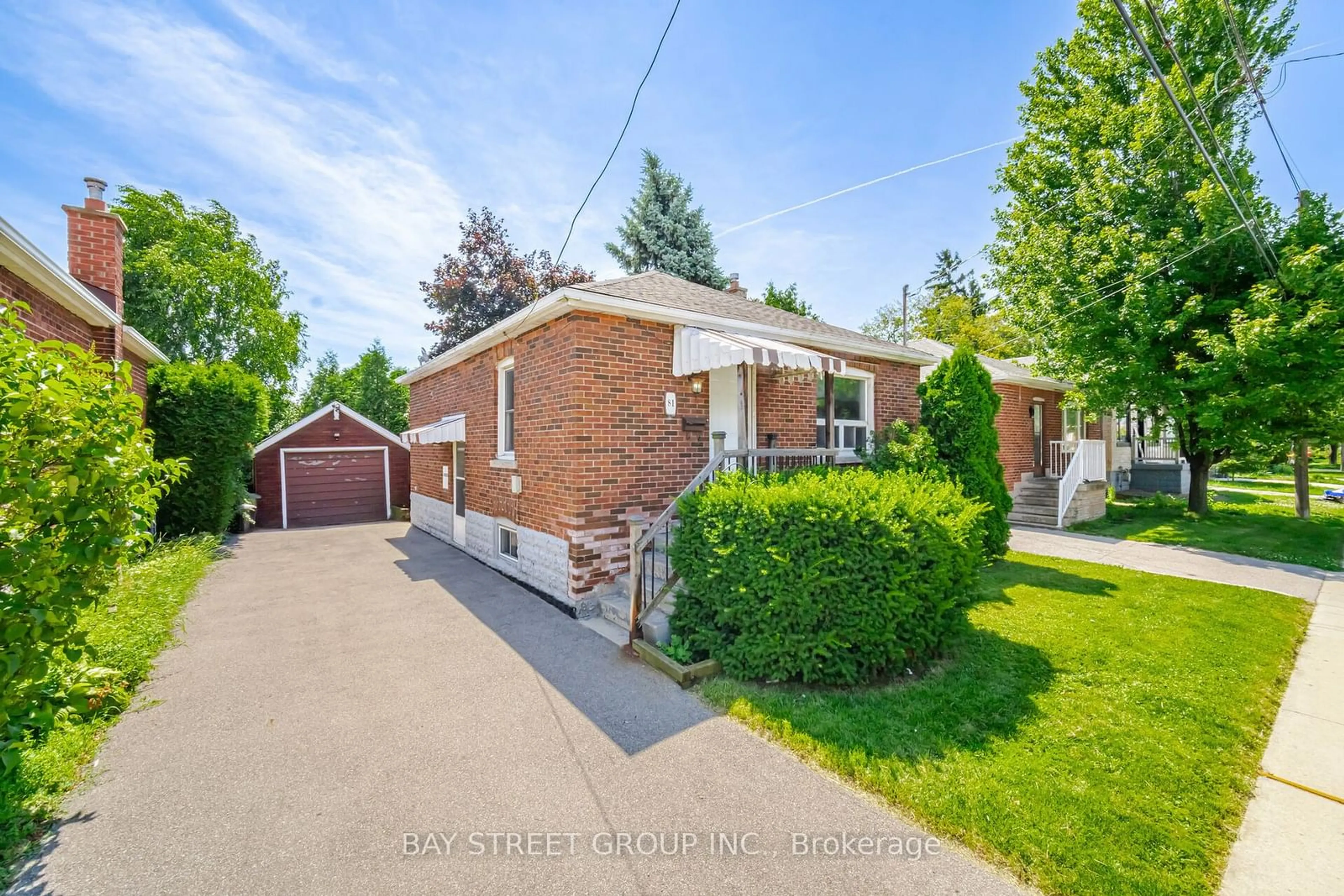 Frontside or backside of a home, cottage for 81 East 11th St, Hamilton Ontario L9A 3T3