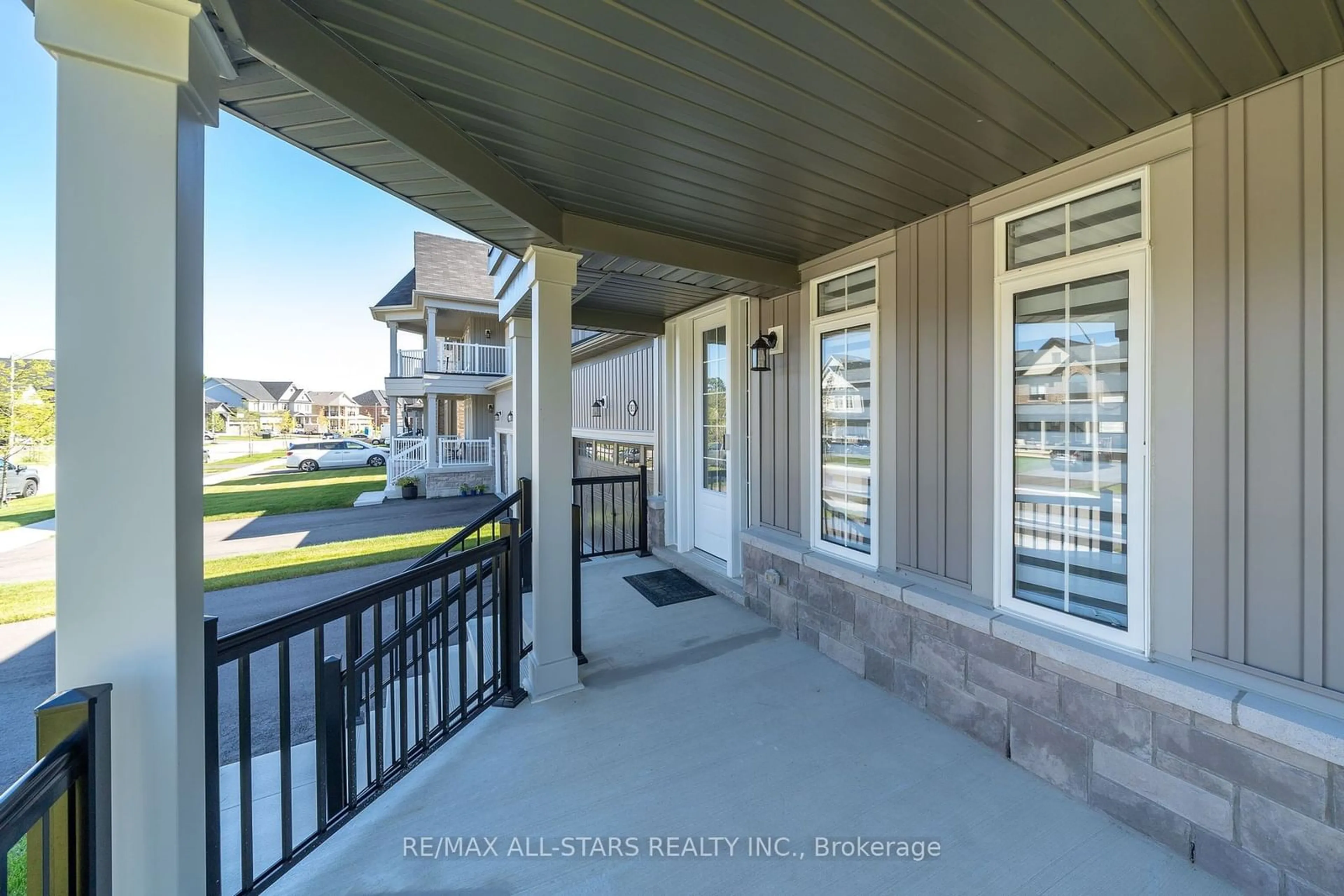 A pic from exterior of the house or condo, the street view for 83 Hennessey Cres, Kawartha Lakes Ontario K9V 0P4