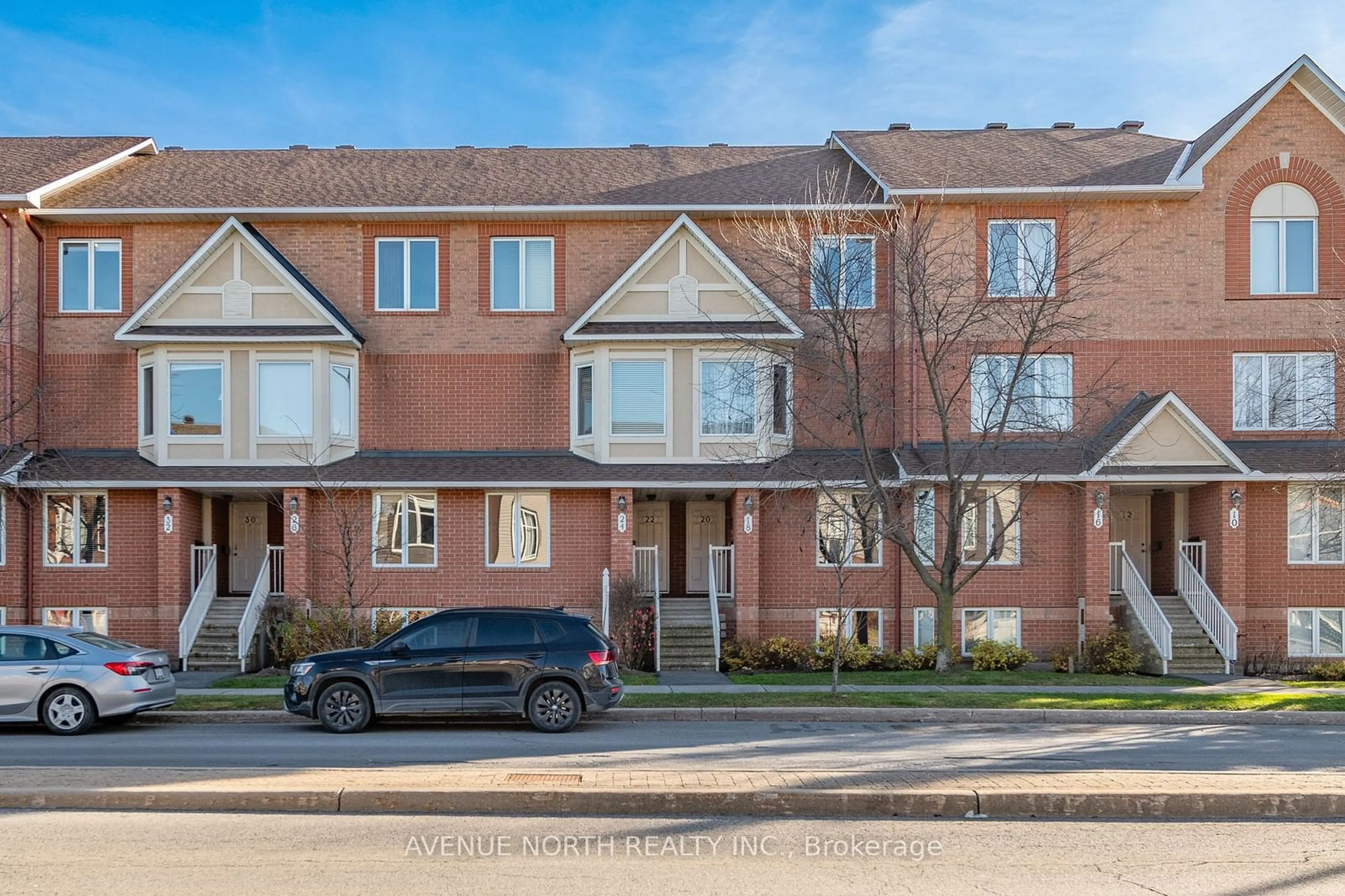 A pic from exterior of the house or condo, the street view for 24 LAKEPOINTE Dr, Orleans - Cumberland and Area Ontario K4A 5E3