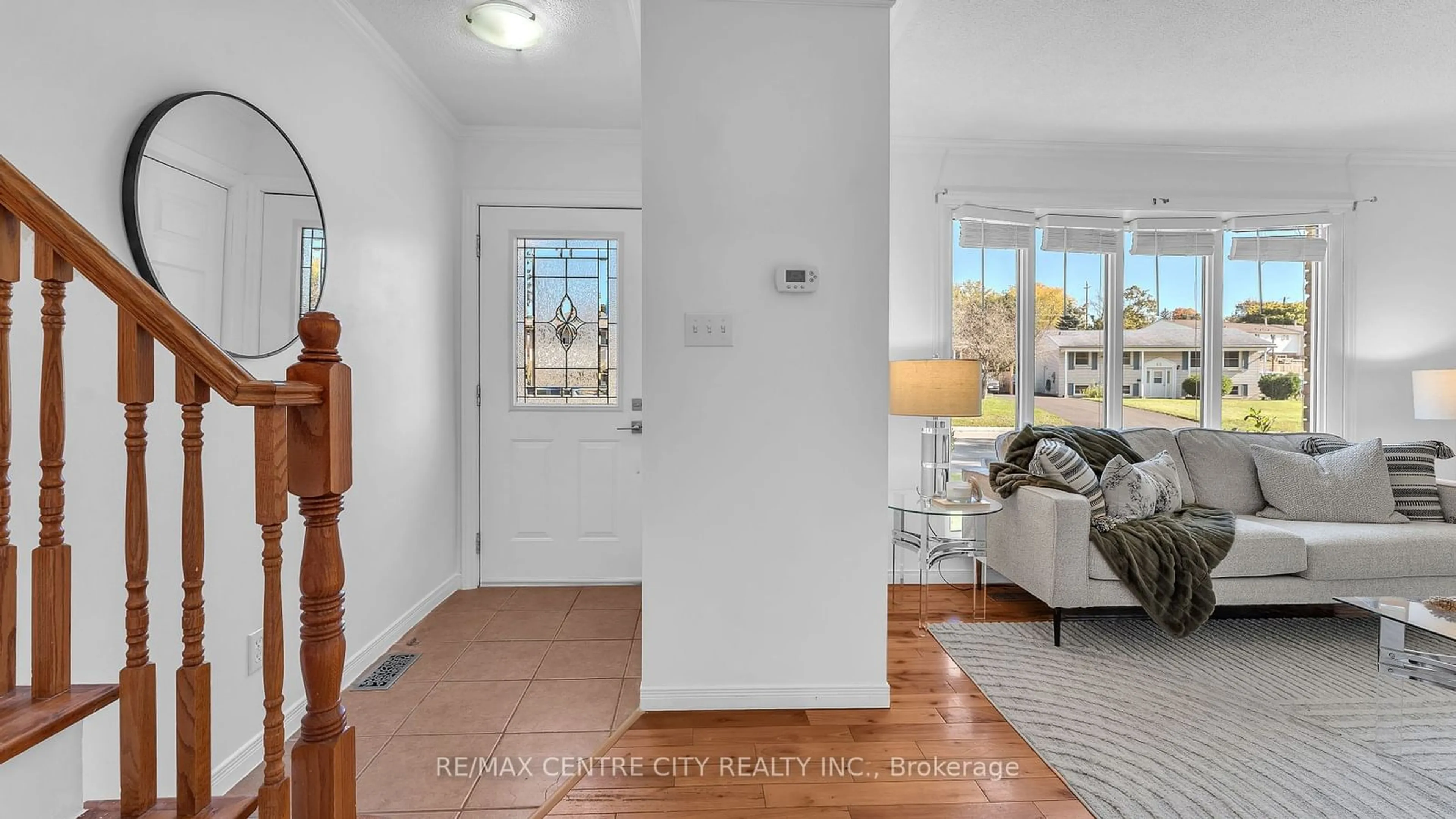 Indoor entryway, wood floors for 57 Princess Park Rd, Ingersoll Ontario N5C 1X9