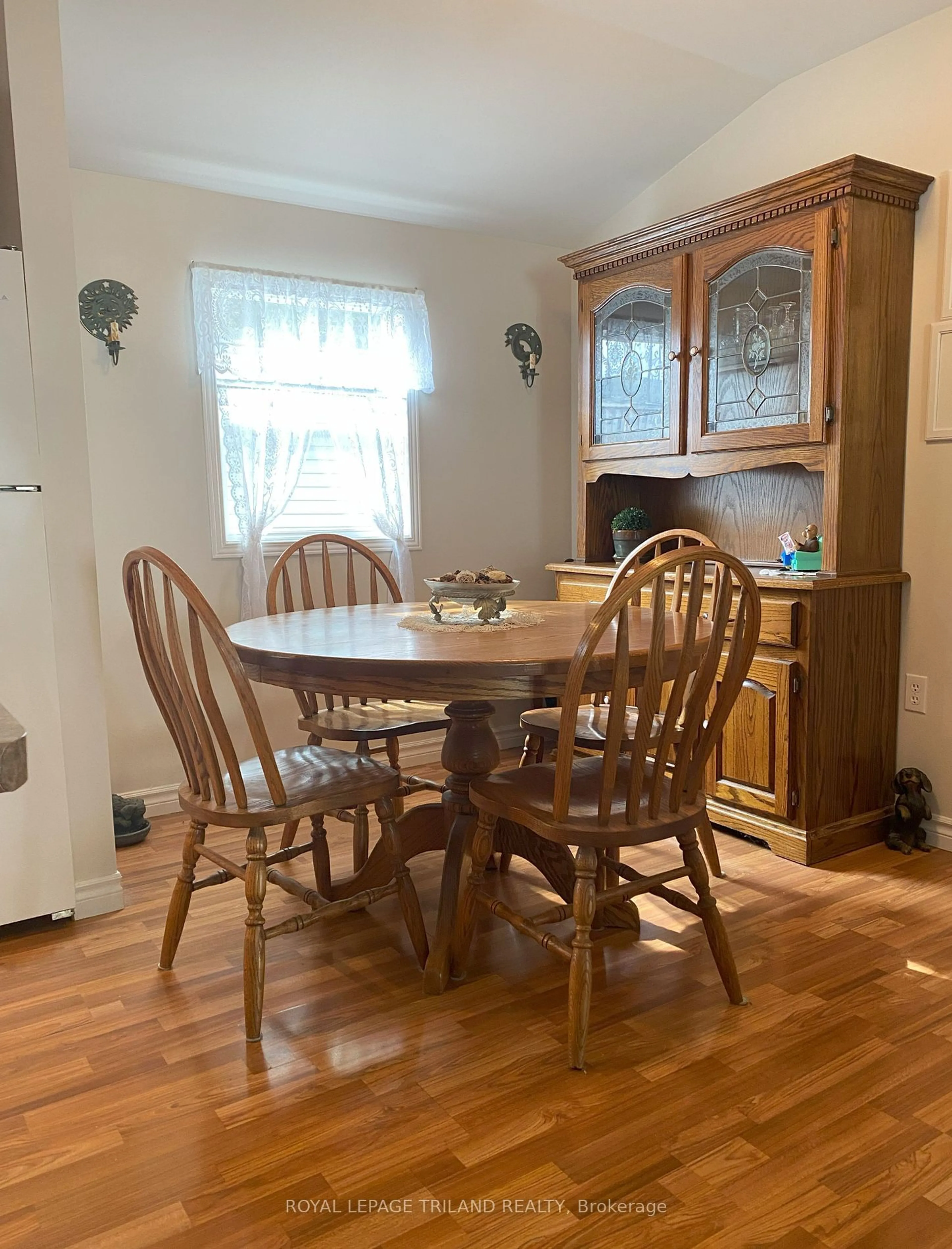 Dining room, wood floors, cottage for 9951 Northville Cres #2, Lambton Shores Ontario N0M 2N0