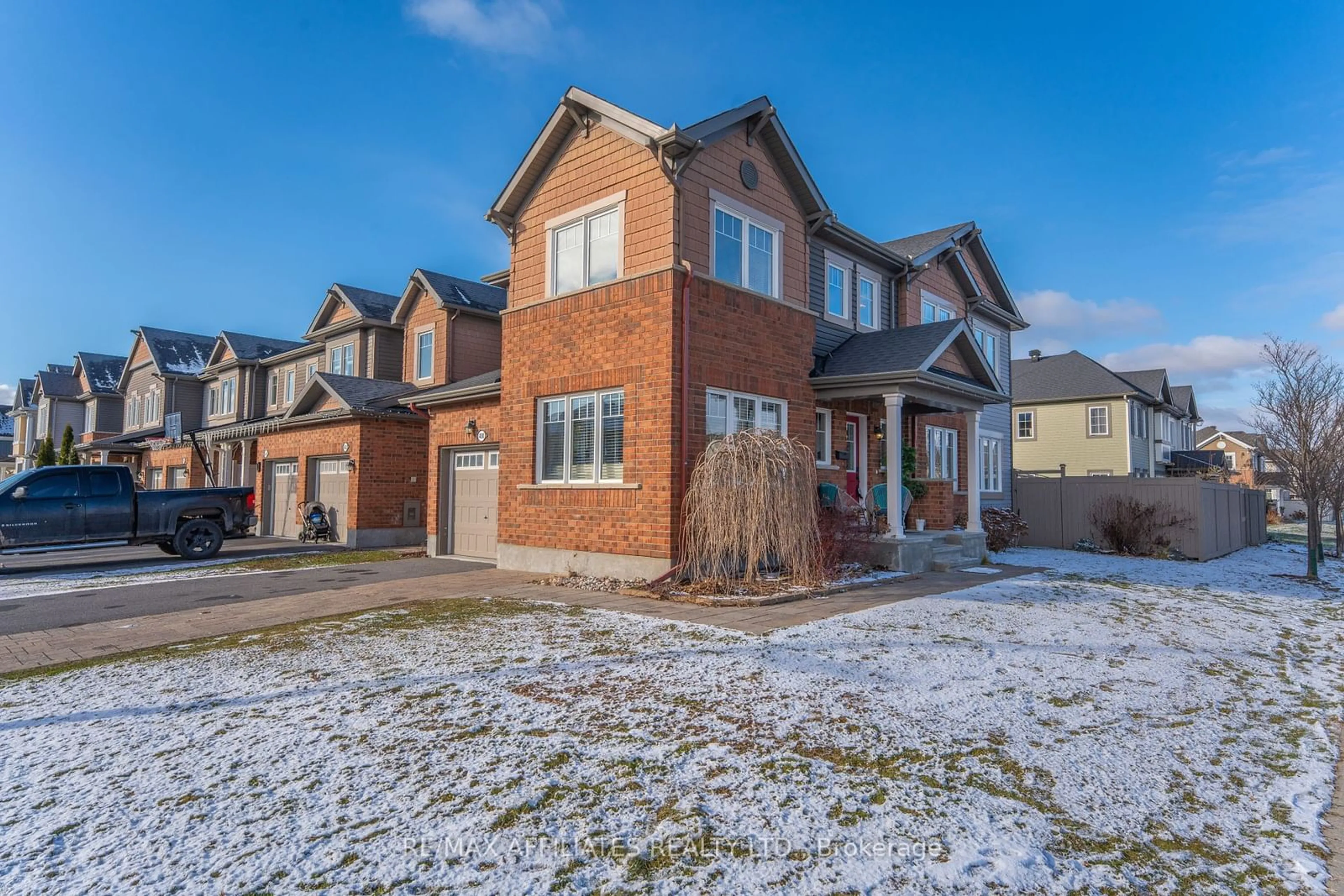 Home with brick exterior material for 400 White Arctic Ave, Barrhaven Ontario K2J 5W5