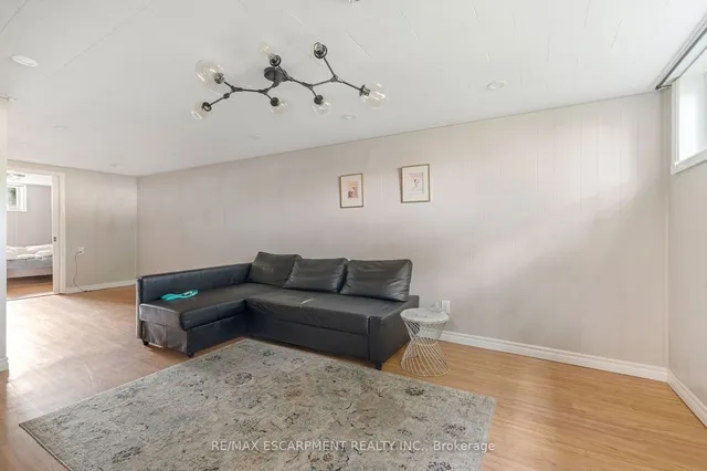 Additional property image - 253 West 33rd St