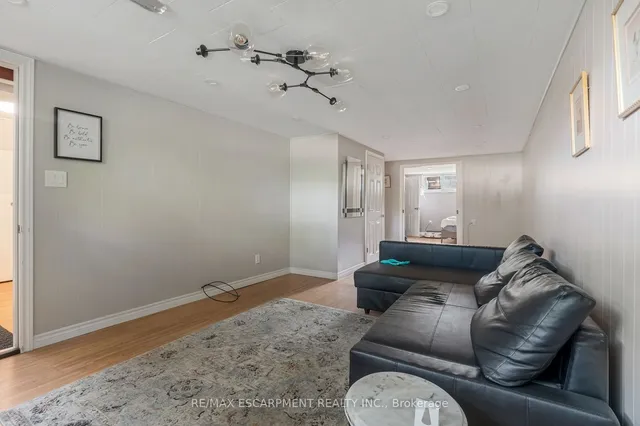 Additional property image - 253 West 33rd St