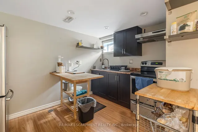 Additional property image - 253 West 33rd St