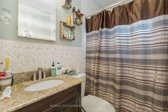 Additional property image - 253 West 33rd St