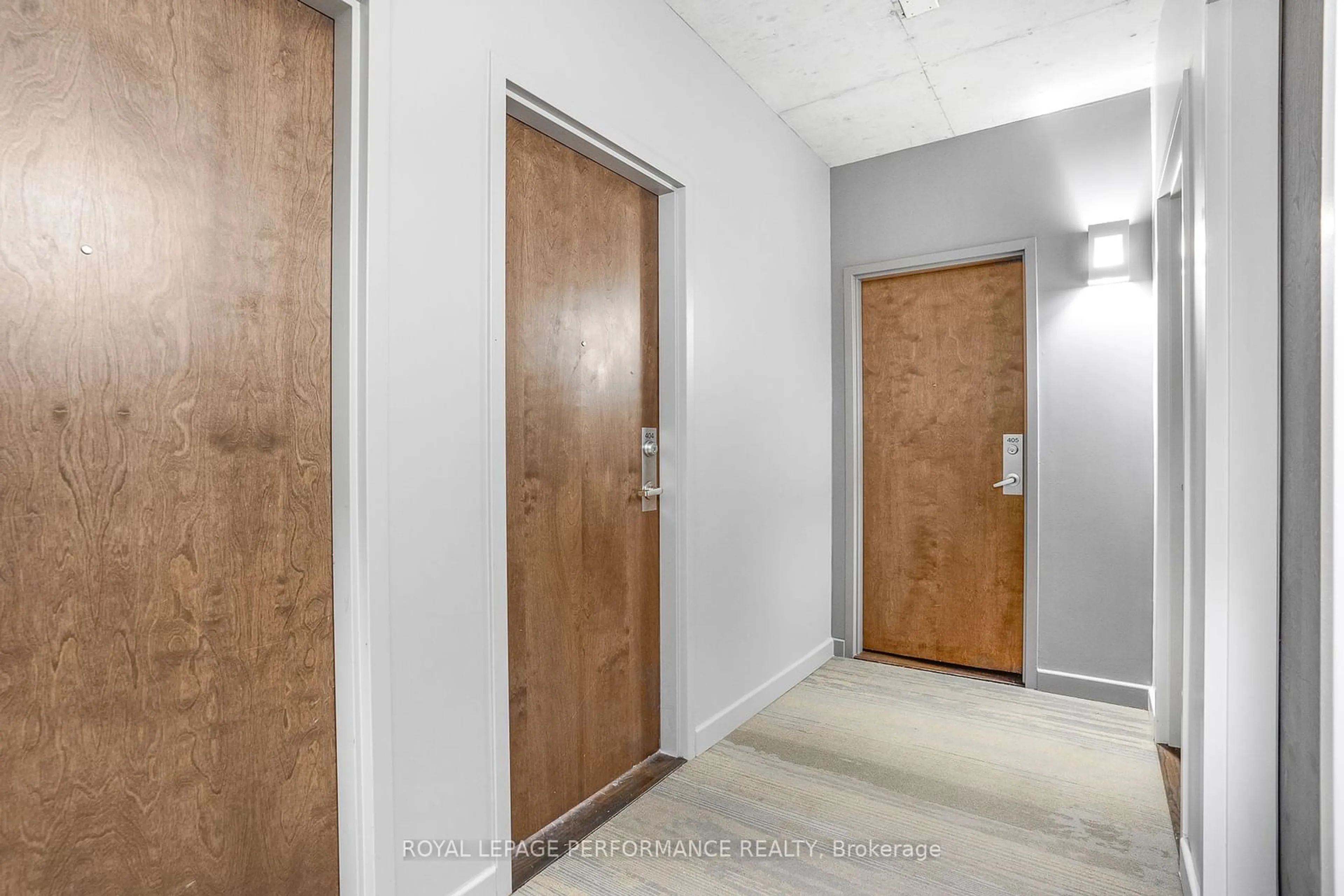 Indoor foyer, not visible floor for 180 York St #404, Lower Town - Sandy Hill Ontario K1N 1J6