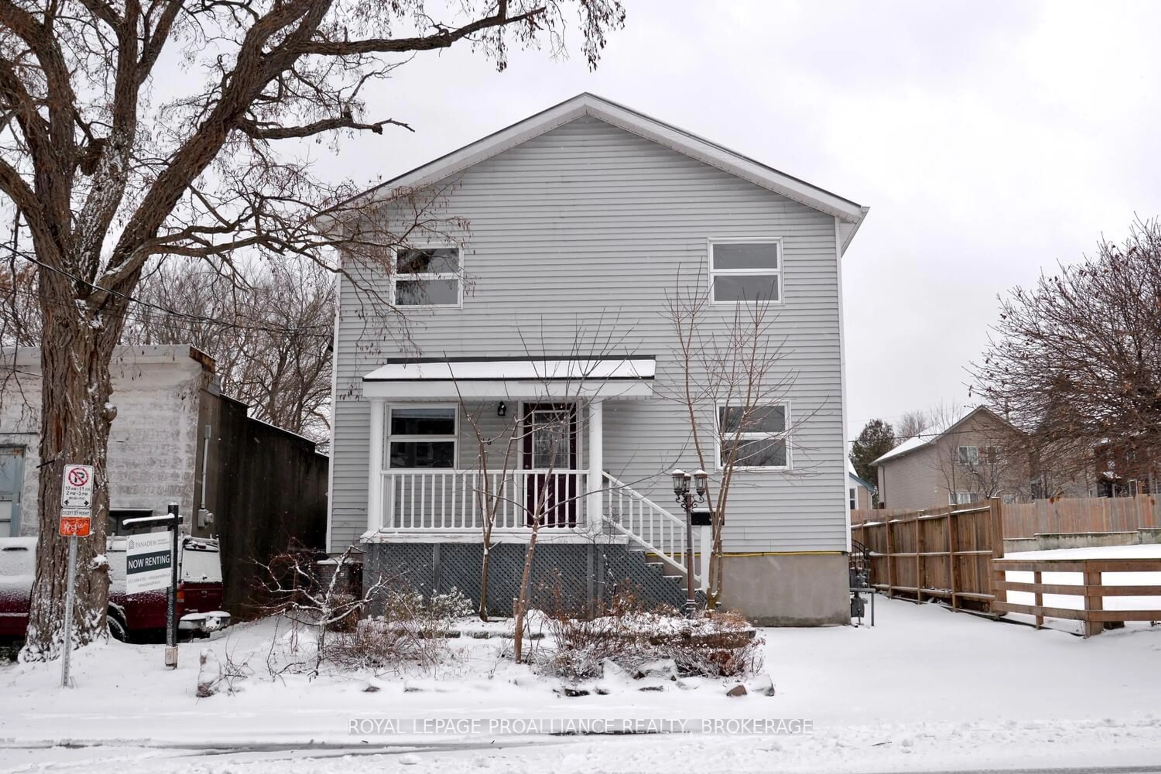 Frontside or backside of a home, cottage for 16 James St, Kingston Ontario K7K 1Y9