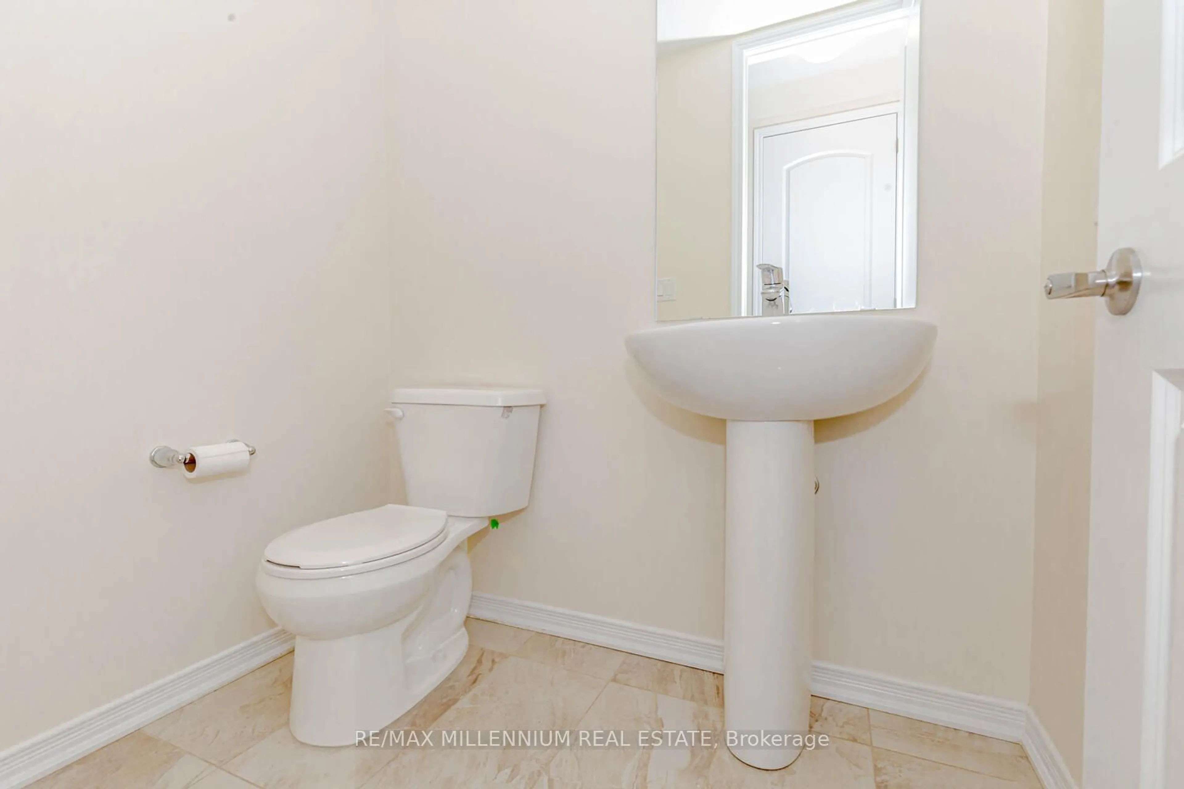 Standard bathroom, not visible floor for 259 Bedrock Dr, Hamilton Ontario L8J 0M2