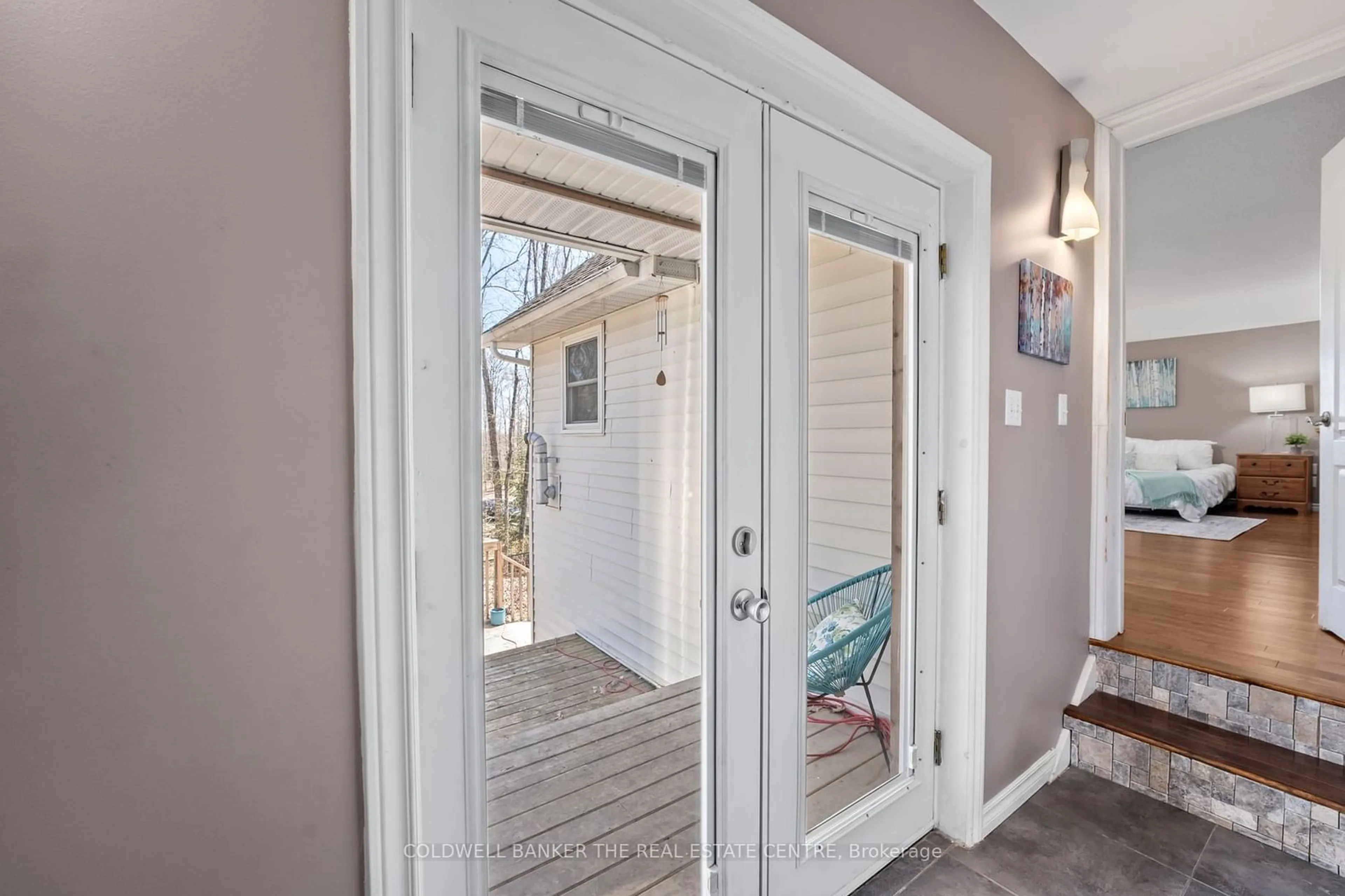 Indoor entryway, wood floors for 800 Jeffrey Lake Rd, Bancroft Ontario K0L 1C0