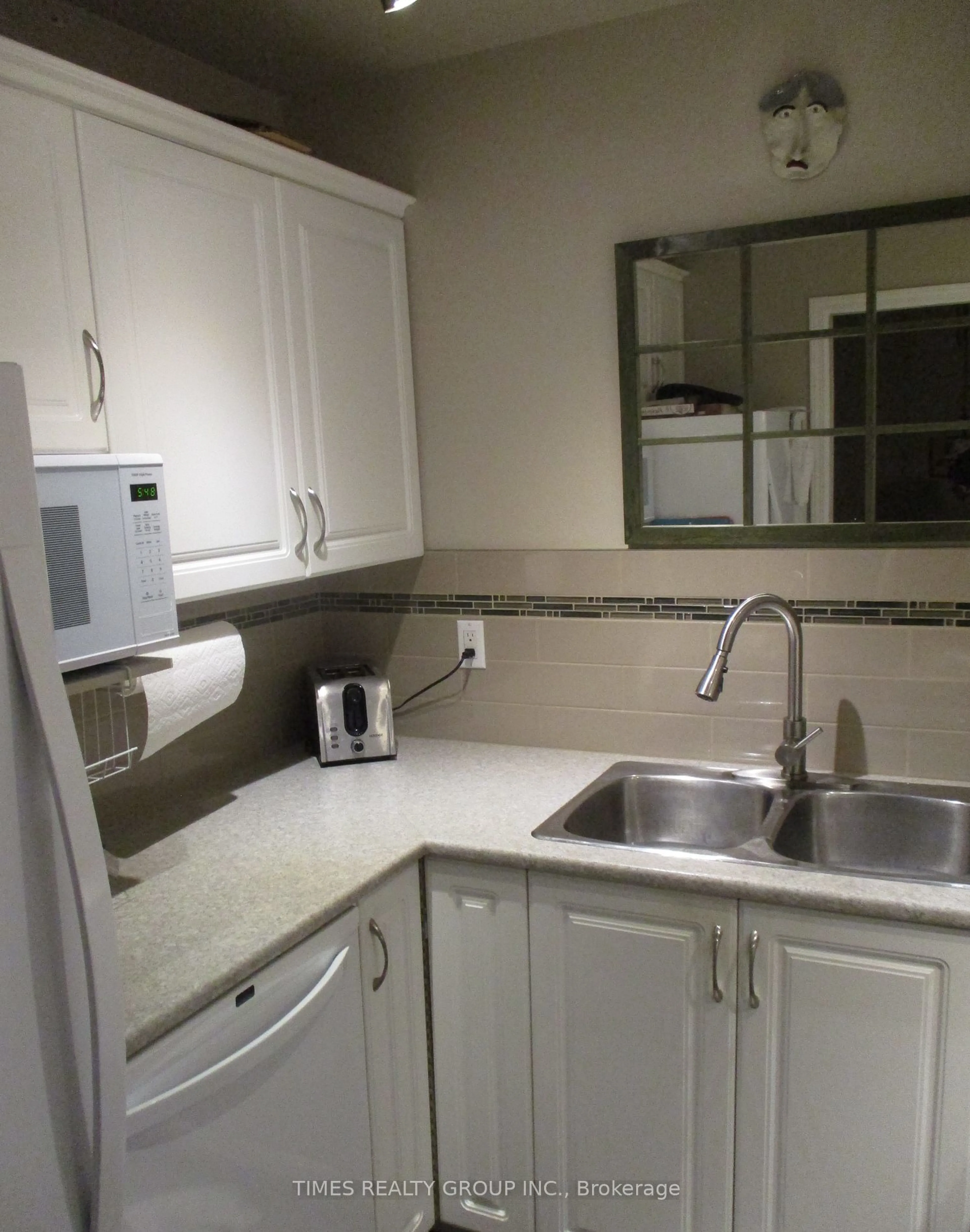 Standard kitchen, cottage for 120 Finholm St #52, Out of Area British Columbia V9P 1J5