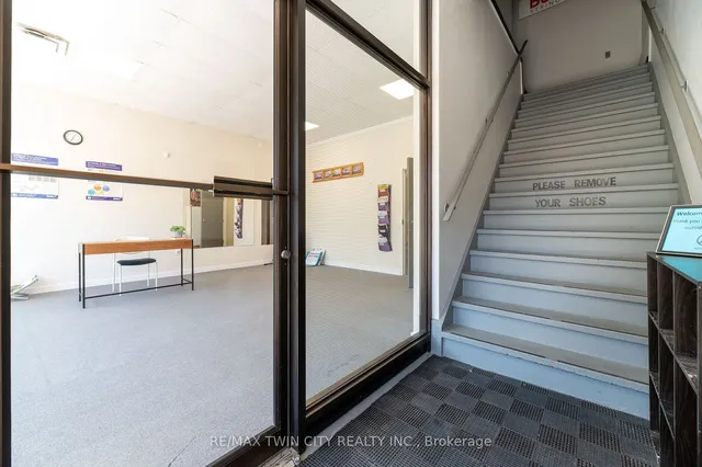 Additional property image - 608 Upper James St