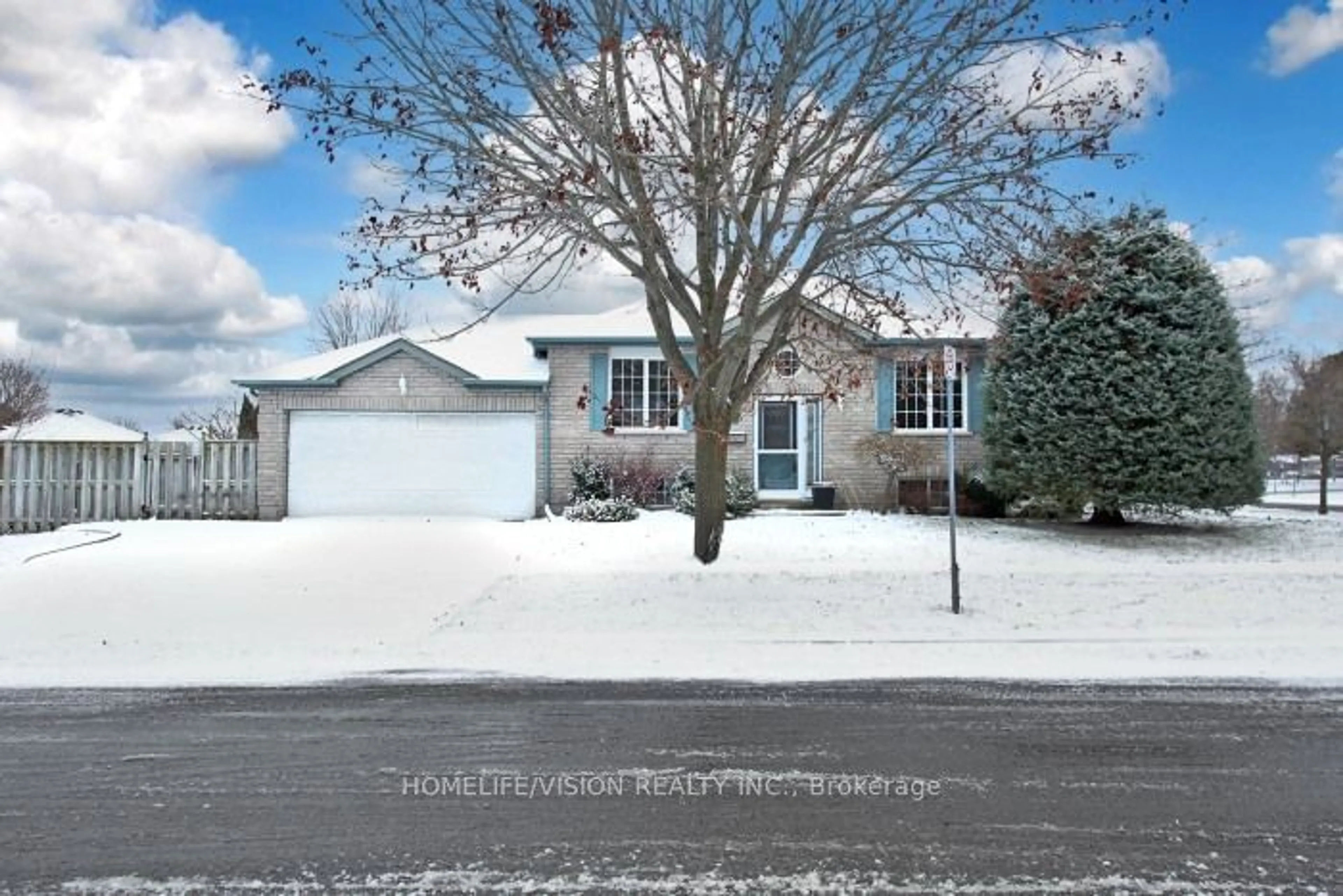 Frontside or backside of a home, the street view for 1105 Tillison Ave, Cobourg Ontario K9A 5N4