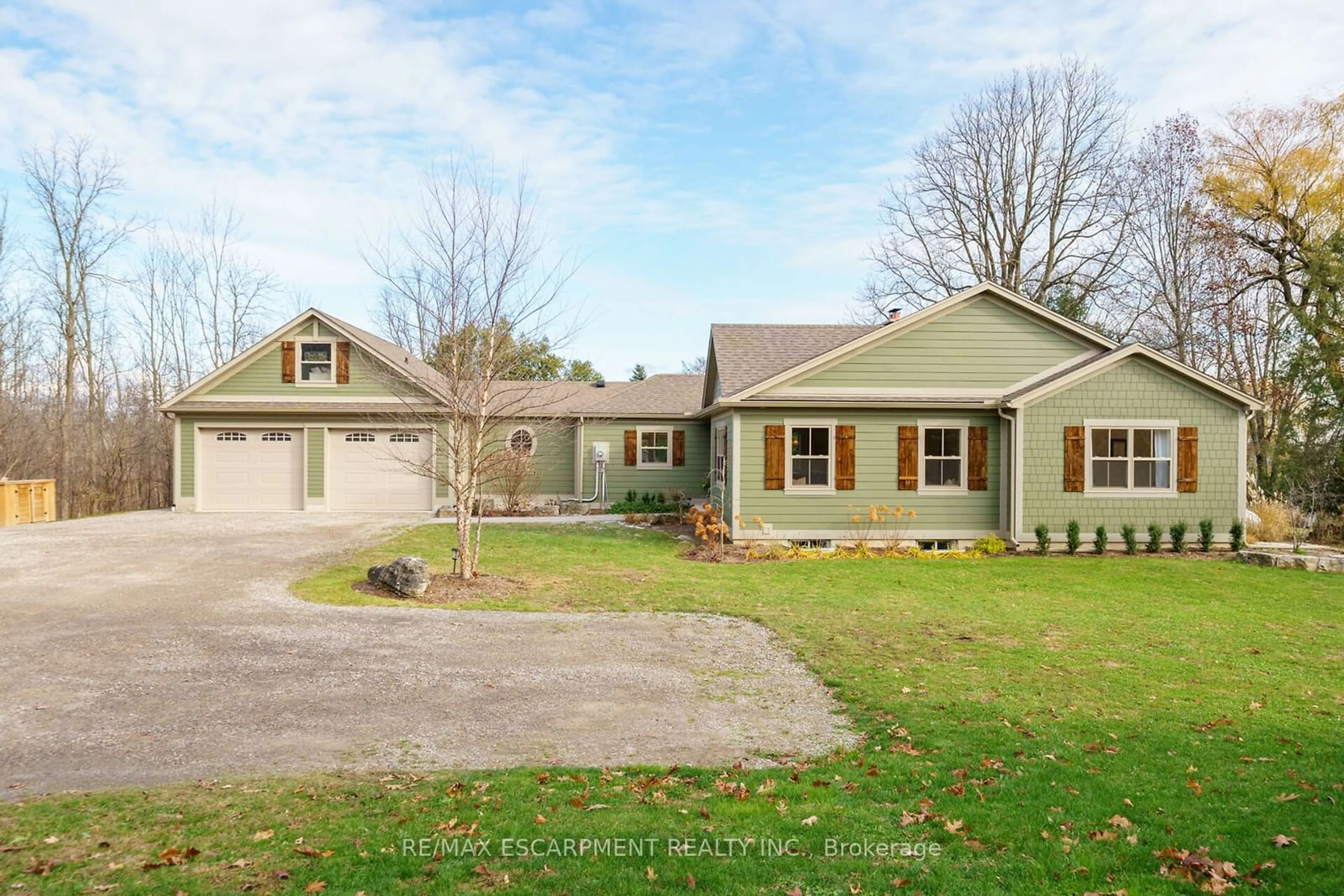 Frontside or backside of a home, cottage for 73 Valley Rd, Hamilton Ontario L9H 5S4