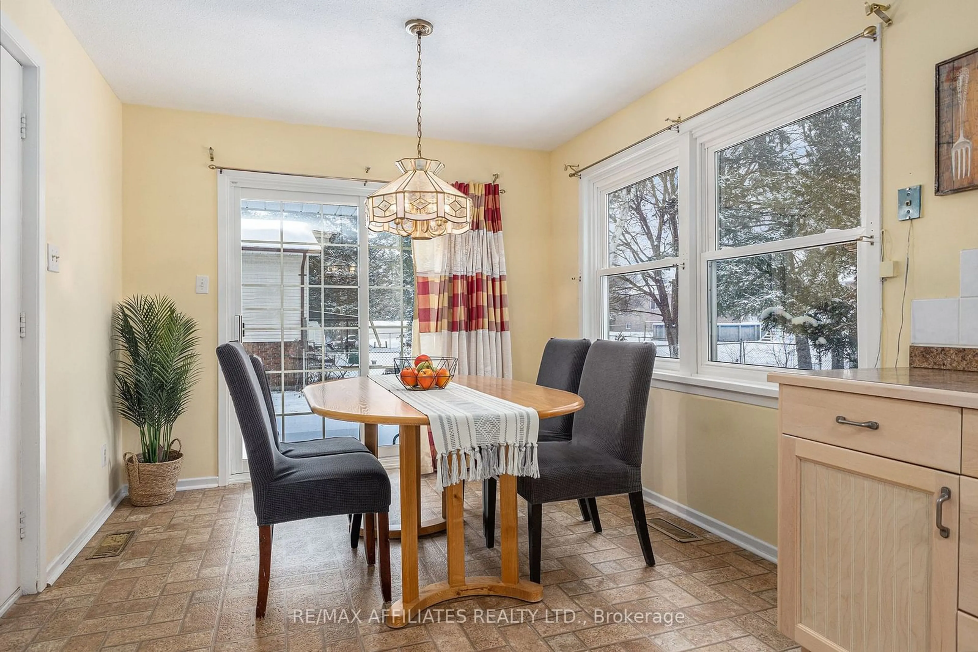 Dining room, wood floors, cottage for 8 Fairlane Dr, Rideau Lakes Ontario K7A 4S5