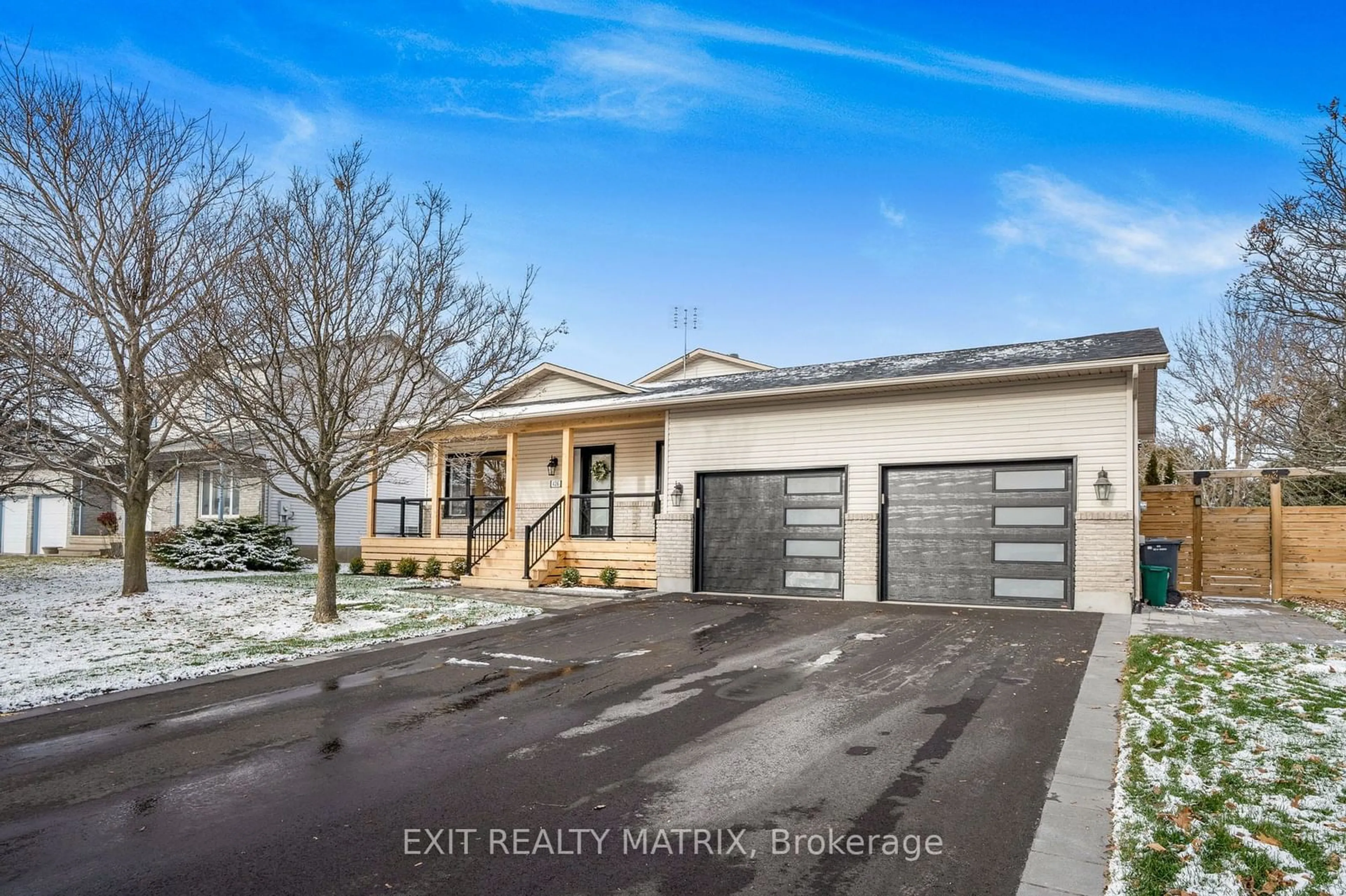 Frontside or backside of a home, the street view for 426 Sujack St, Russell Ontario K4R 1G2