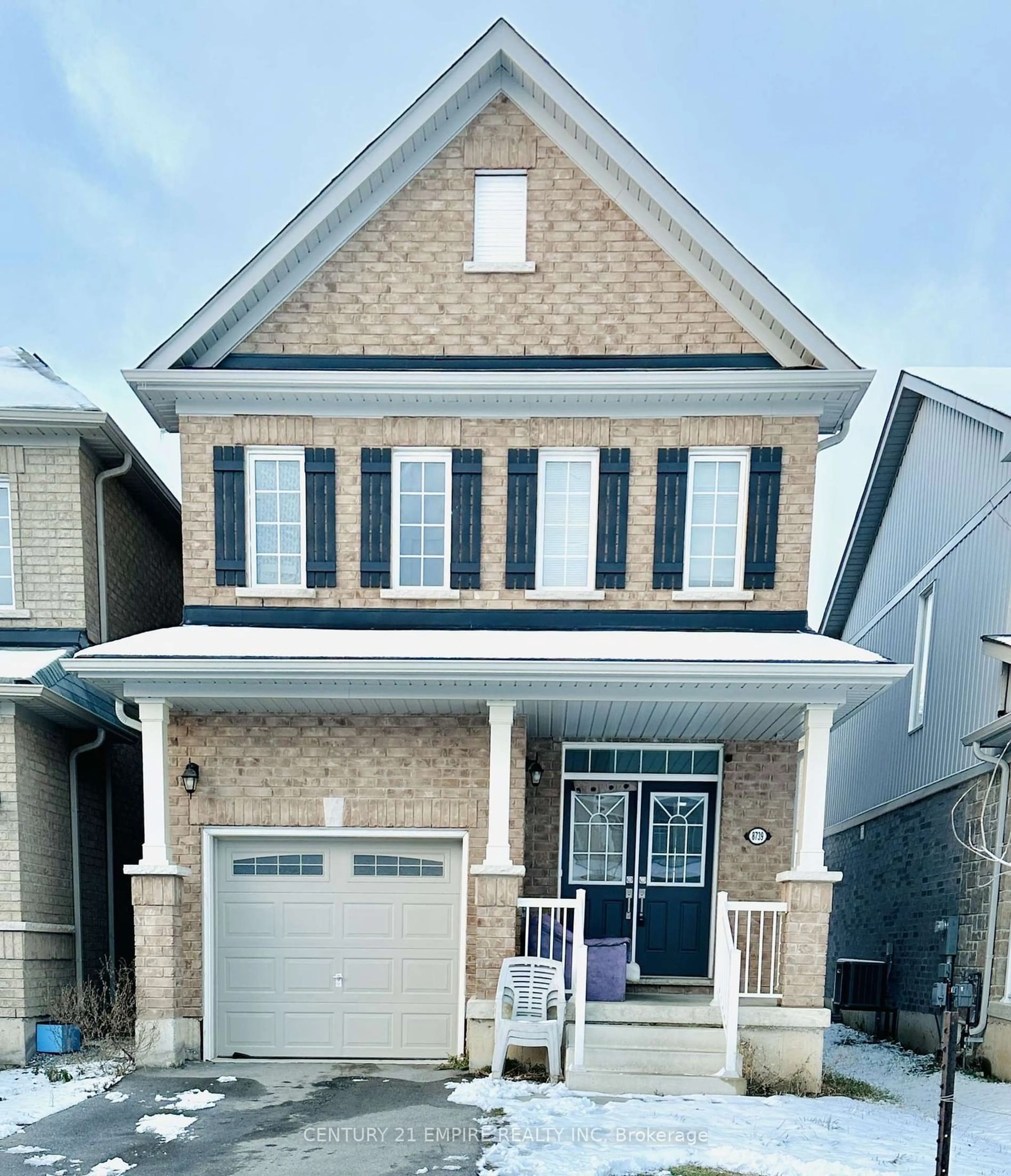 Home with brick exterior material for 8739 Pawpaw Lane, Niagara Falls Ontario L2H 2Y6