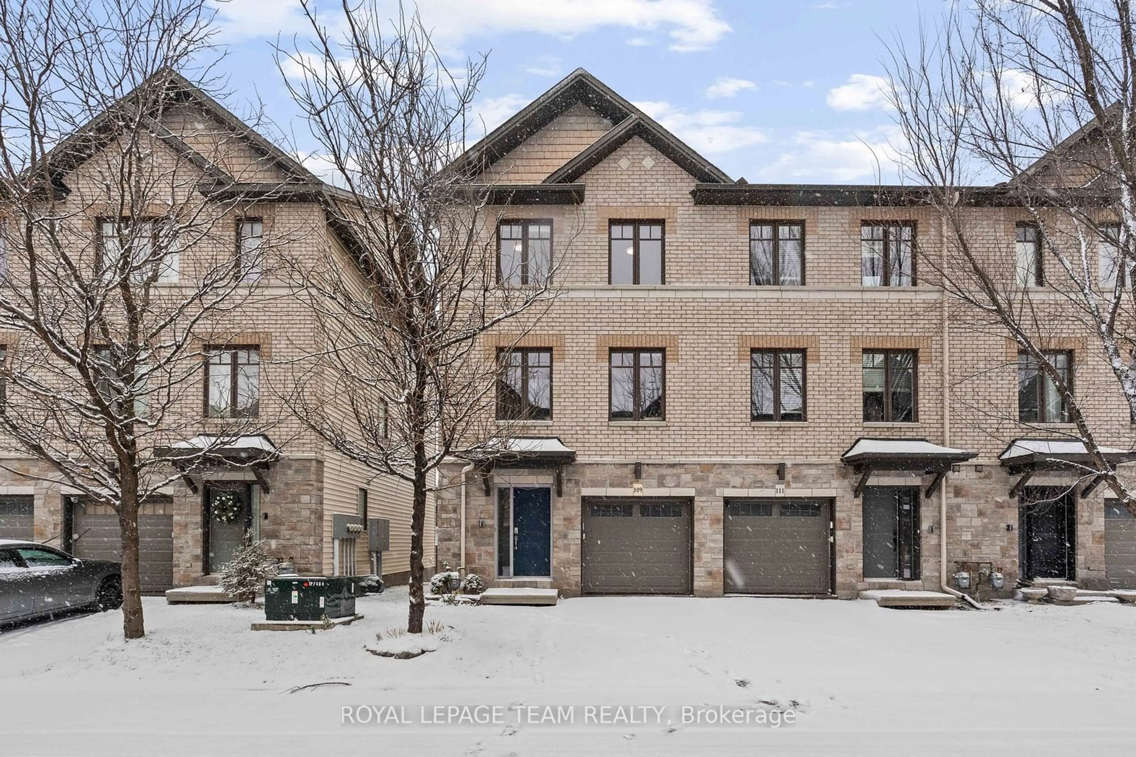 A pic from exterior of the house or condo, the street view for 109 Brilia, Beacon Hill North - South and Area Ontario K1J 0B7