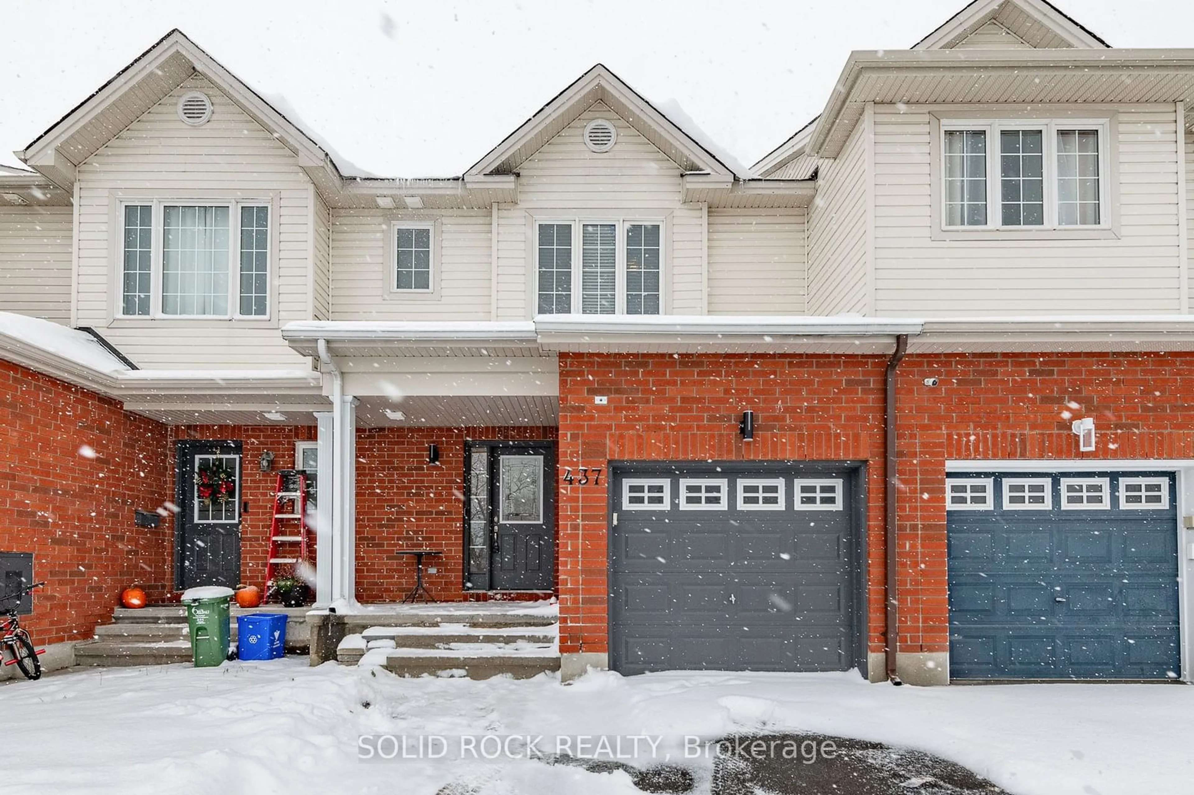 Home with brick exterior material for 437 Brigitta St, Kanata Ontario K2S 0J6