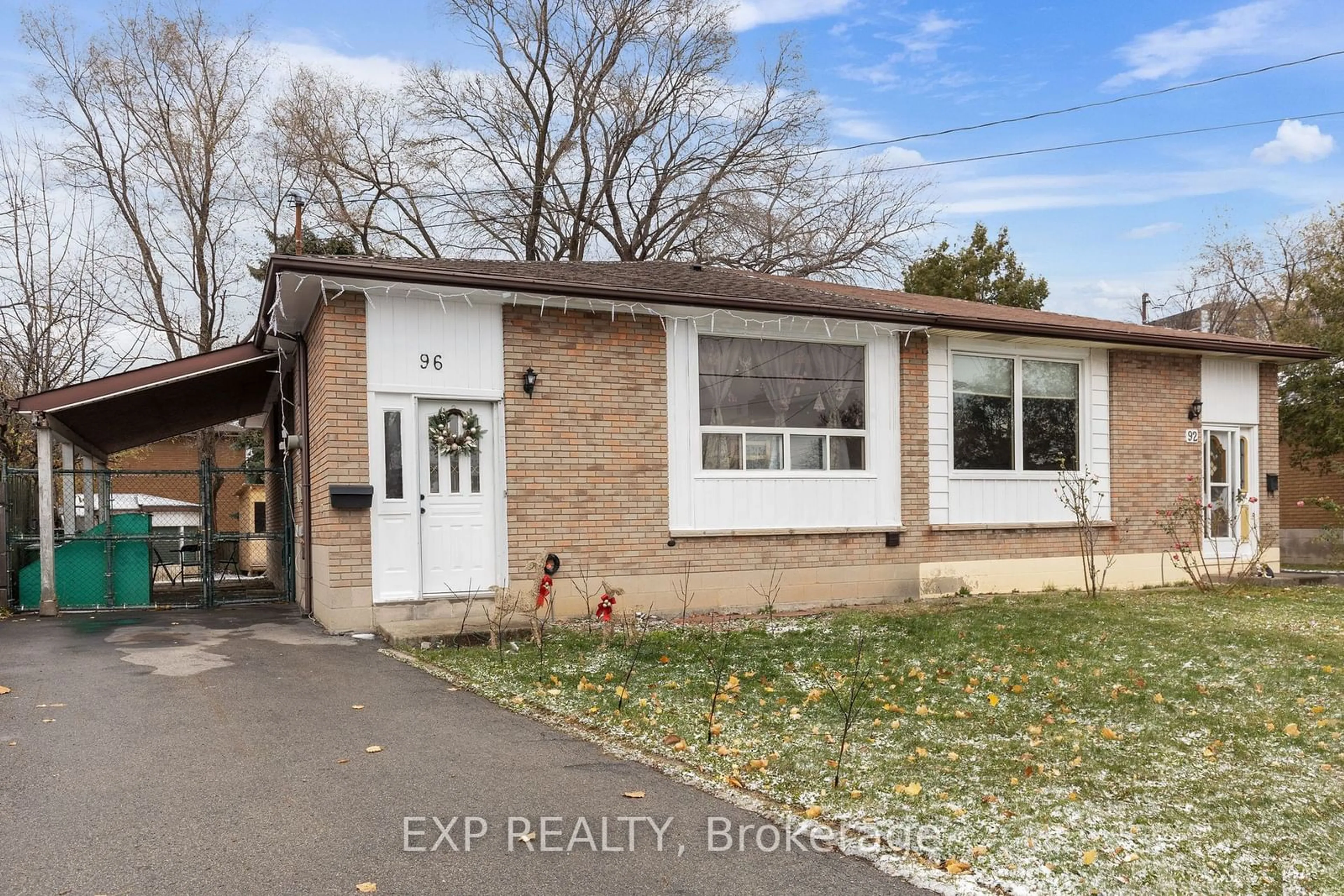 Frontside or backside of a home, the front or back of building for 96 Gainsborough Rd, Hamilton Ontario L8E 1E1