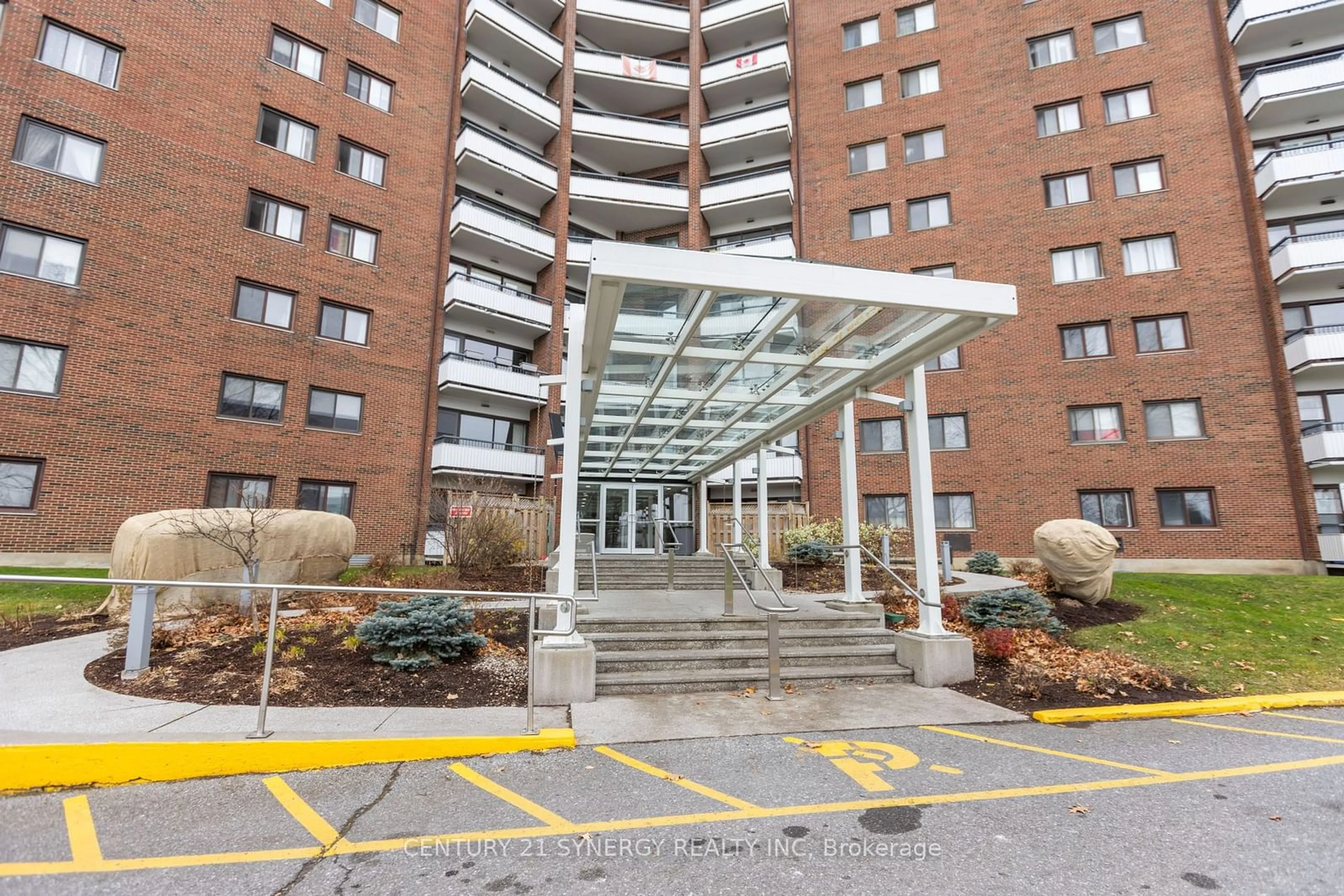 A pic from exterior of the house or condo, the front or back of building for 20 Chesterton Dr #1102, Cityview - Parkwoods Hills - Rideau Shore Ontario K2E 6Z7