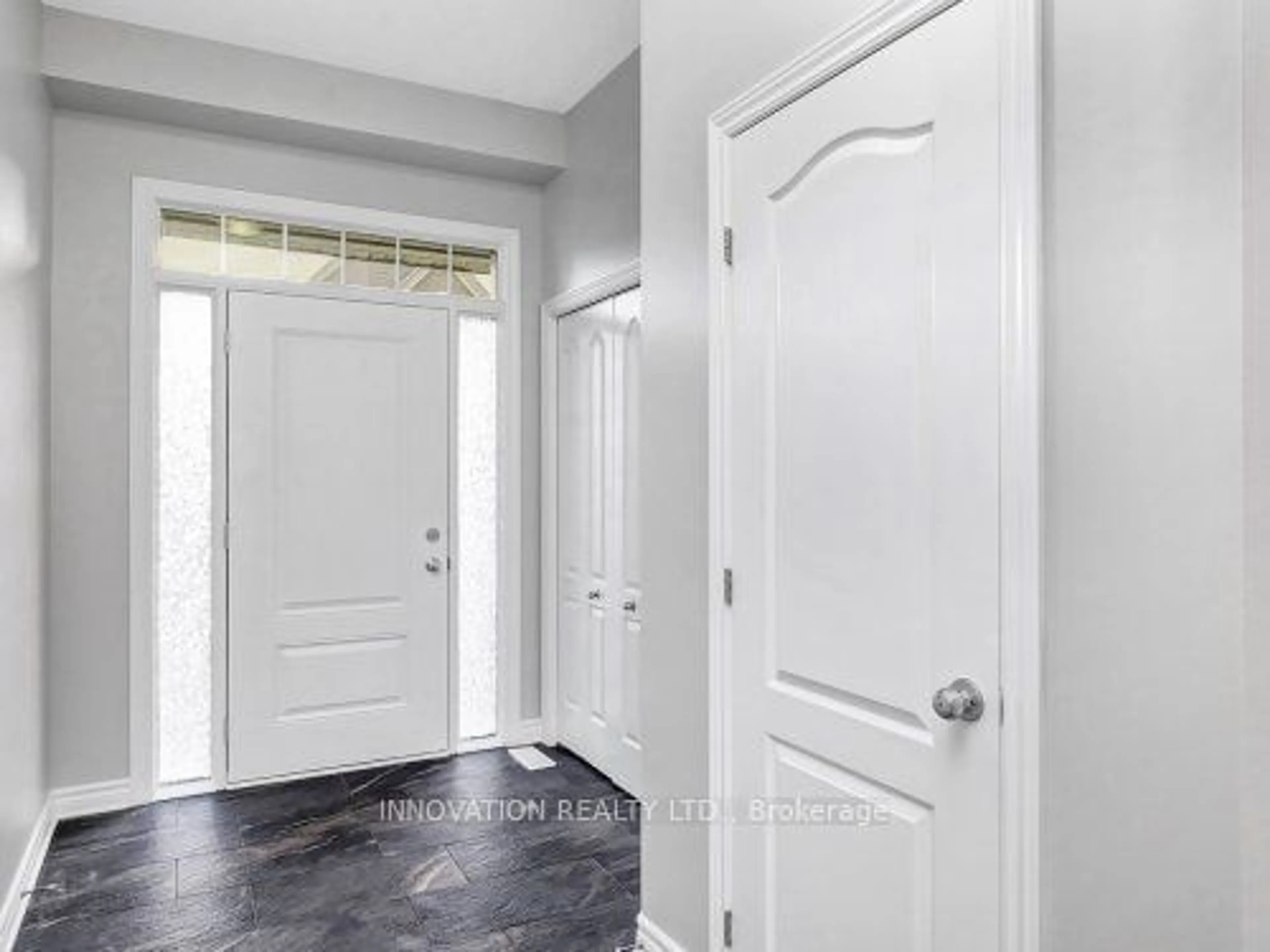 Indoor entryway, wood floors for 638 Moorpark Ave, Kanata Ontario K2M 0H8