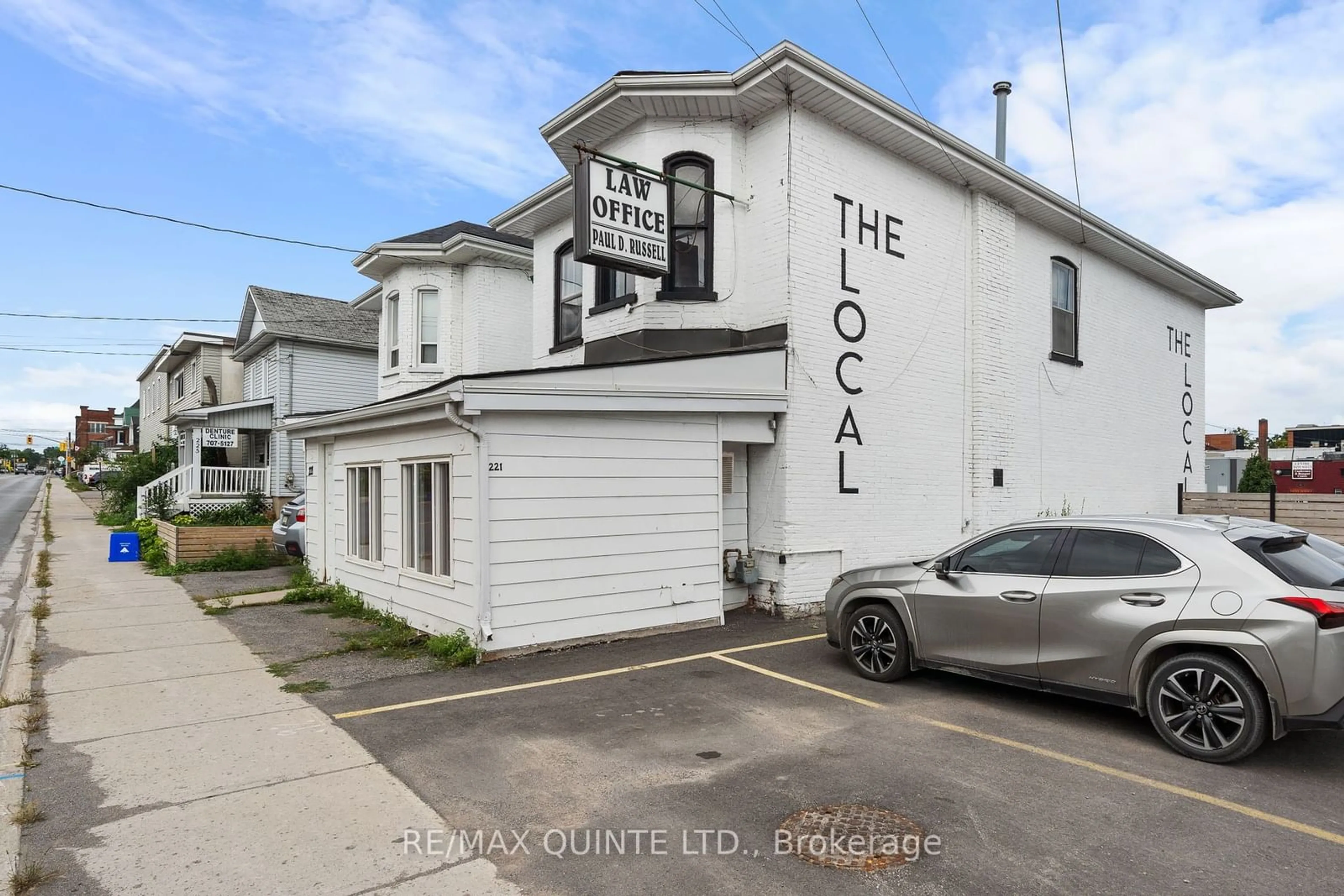 A pic from exterior of the house or condo, the street view for 221 Coleman St, Belleville Ontario K8P 3H8