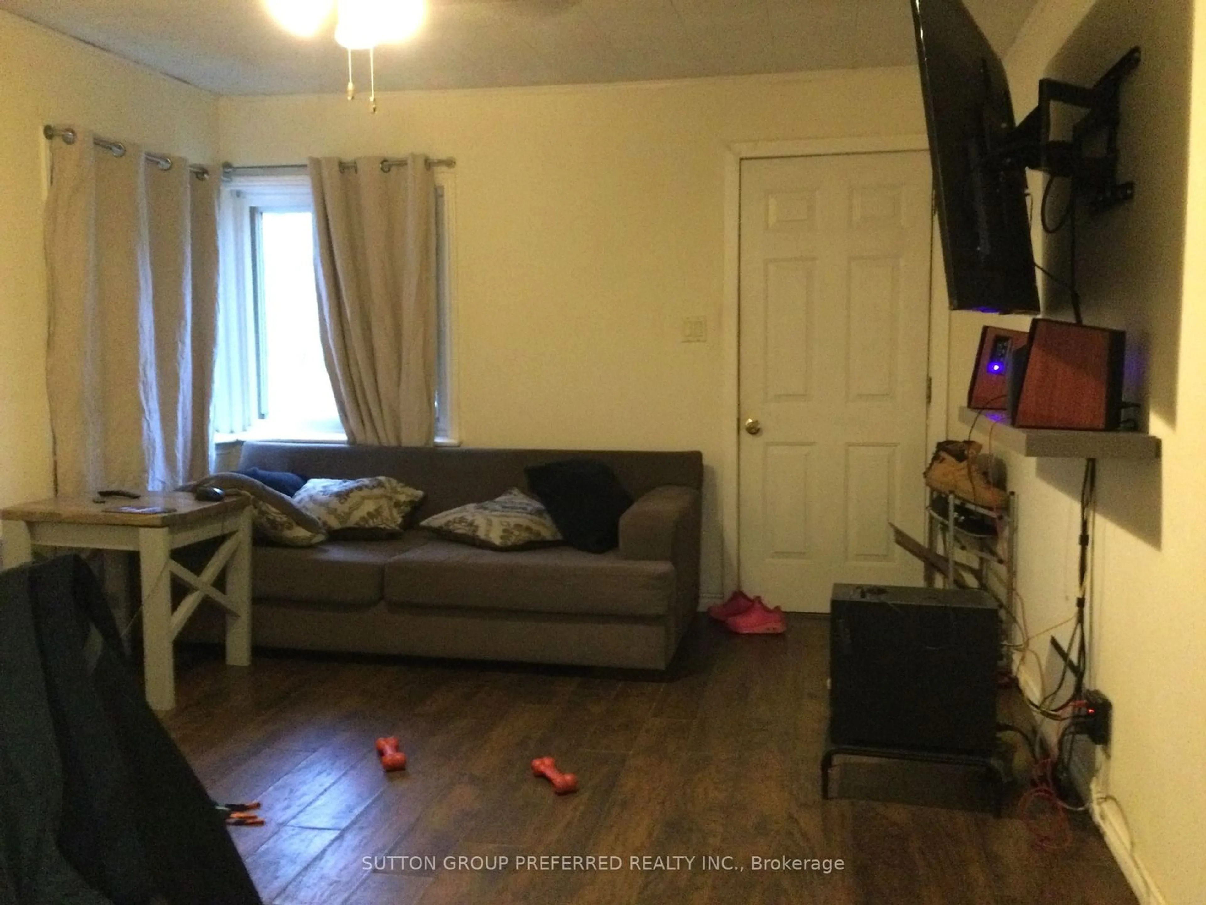 A pic of a room, not visible floor for 274 Wonham St, Ingersoll Ontario N5C 2Z6