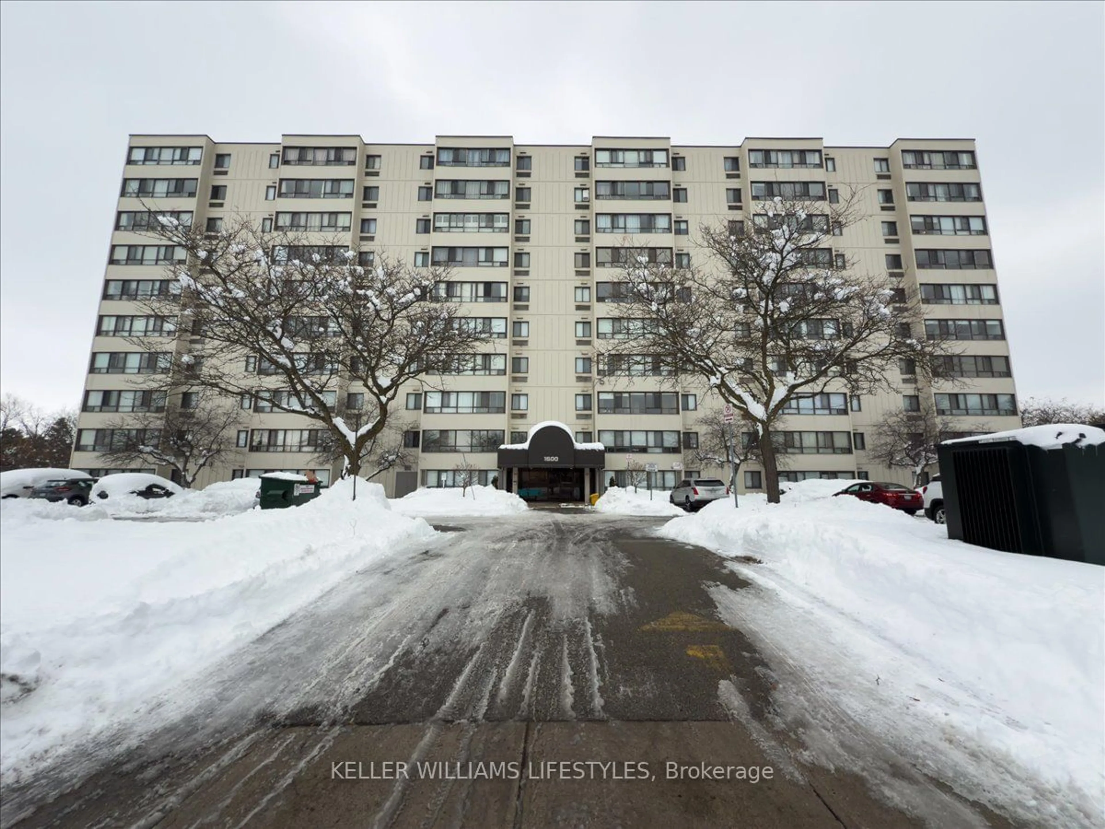 A pic from exterior of the house or condo, the street view for 1600 ADELAIDE St #1007, London Ontario N5X 3H6