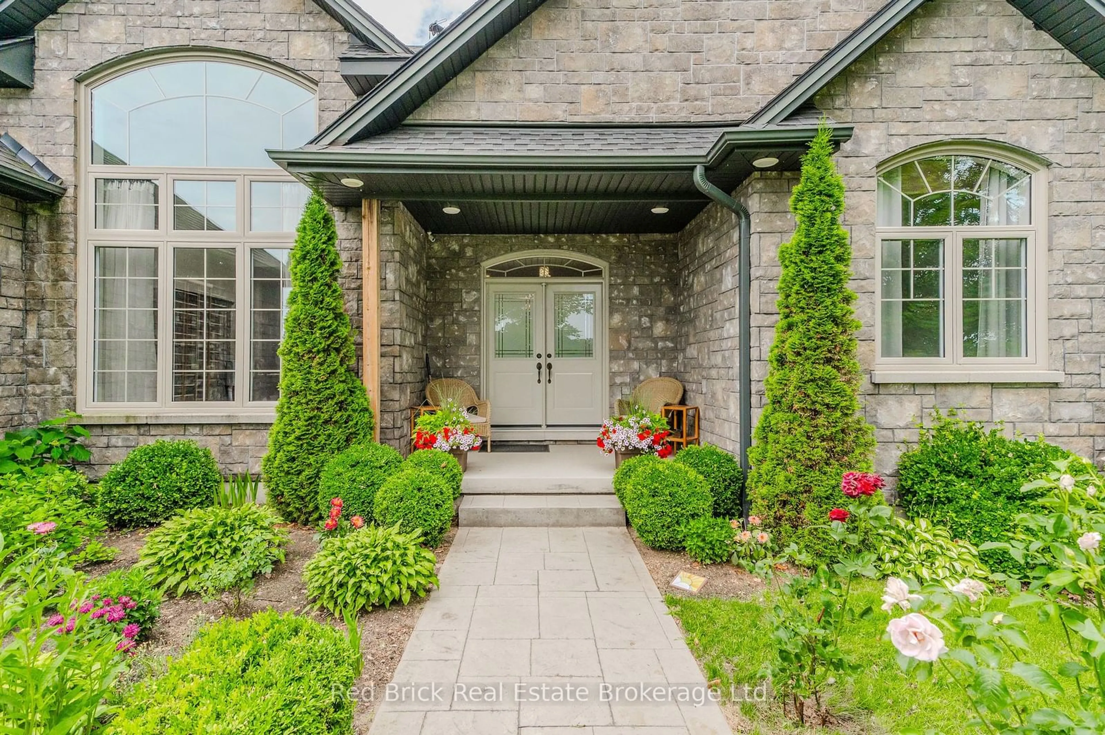 Indoor entryway, cement floor for 1591 2nd Concession ENR Rd, Norfolk Ontario N0E 1G0