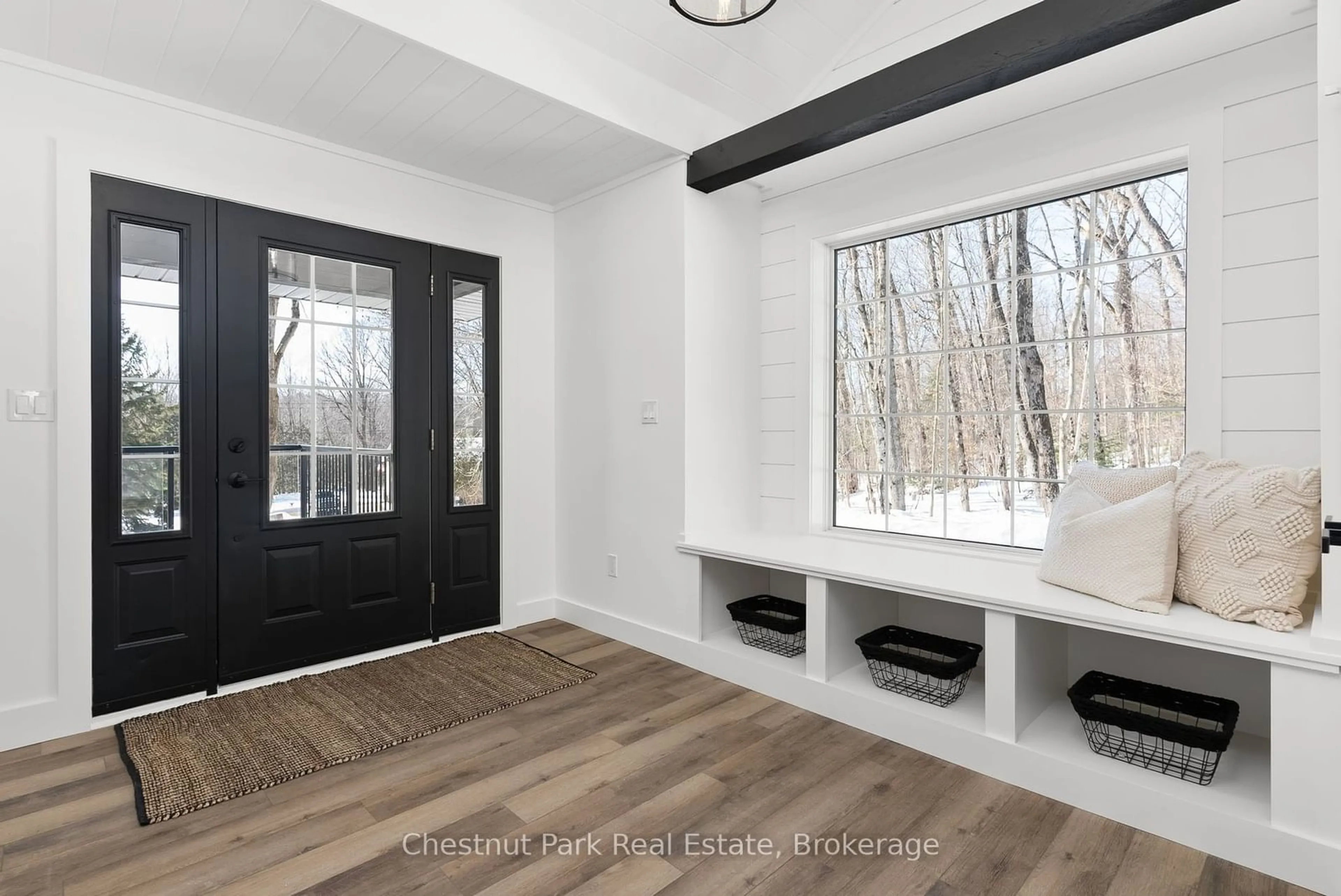 Indoor entryway, wood floors for 16 CLIFFORD St, Seguin Ontario P0C 1J0