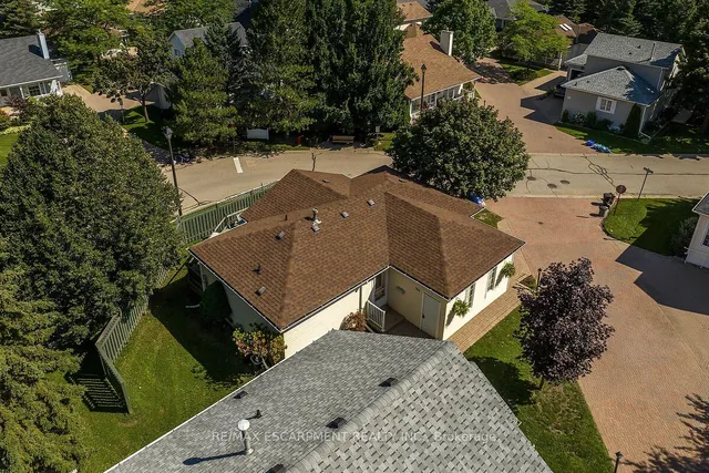 Additional property image - 376 SILVERBIRCH Blvd