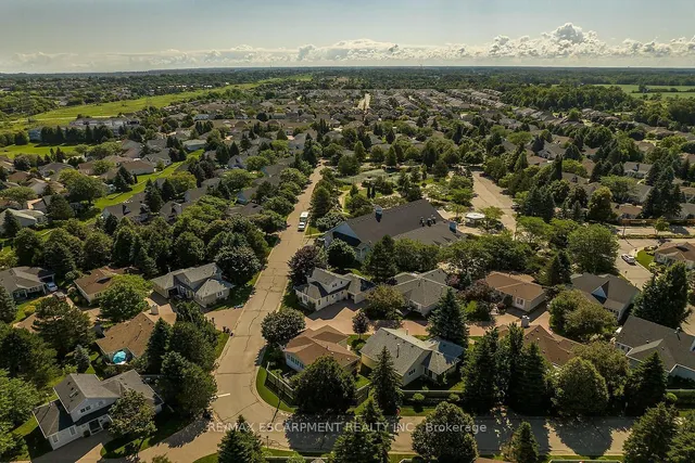 Additional property image - 376 SILVERBIRCH Blvd